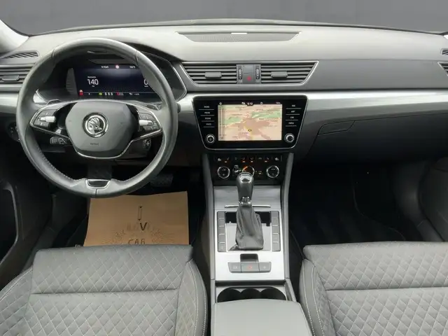 Skoda Superb view 9