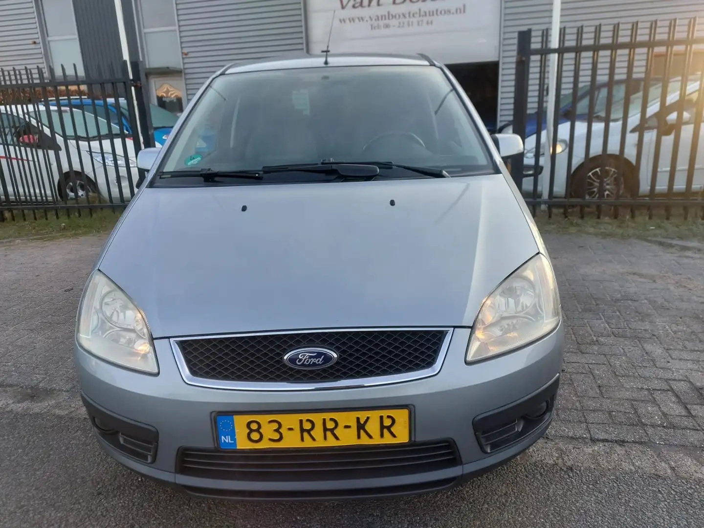 Ford Focus C-Max 1.8-16V Trend 5 deurs + geregelde airco Grau - 2