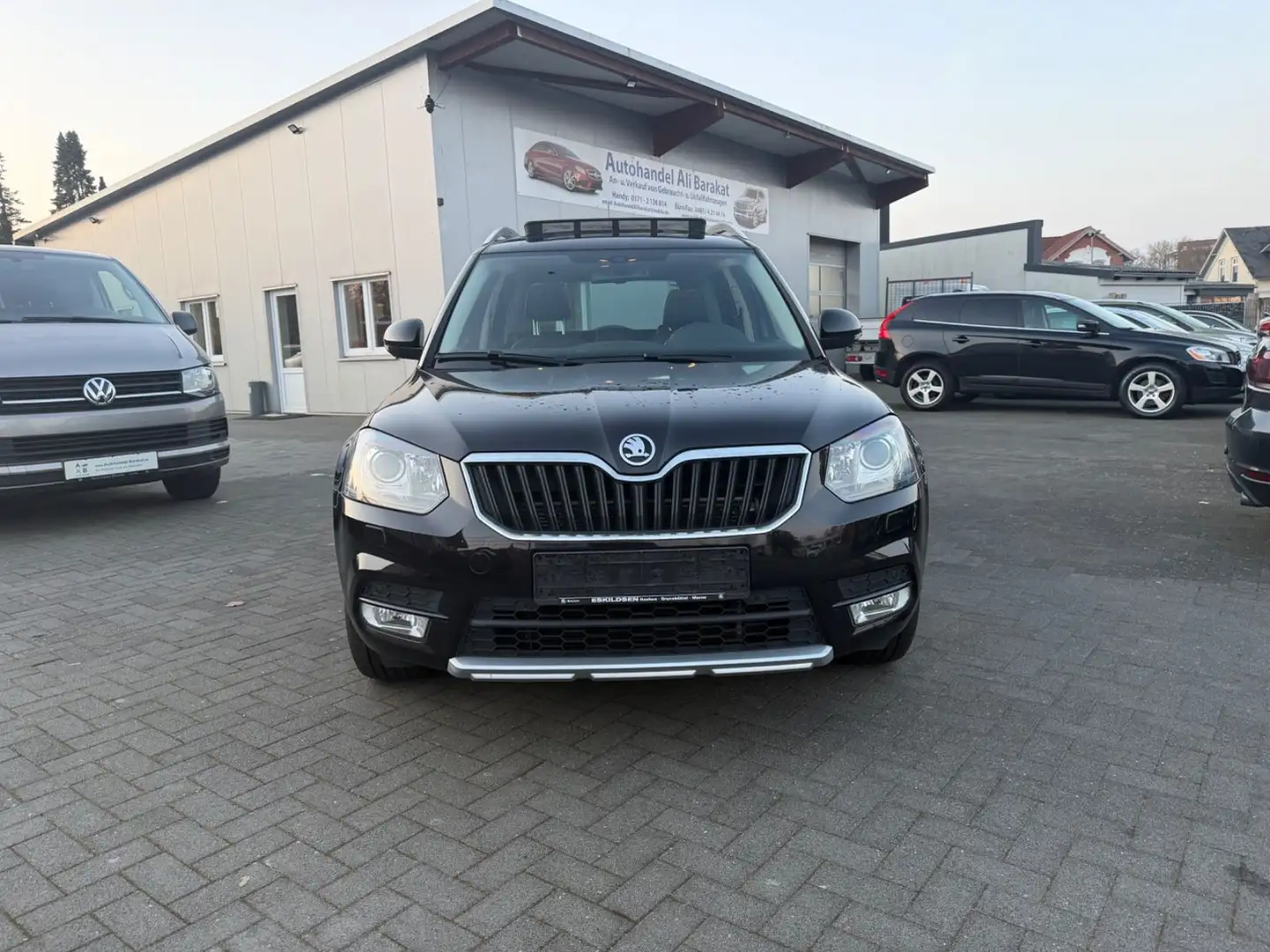 Skoda Yeti L&K 4x4 2.0 TDI DSG 1.Hand LEDER PANO STDHZ Schwarz - 2
