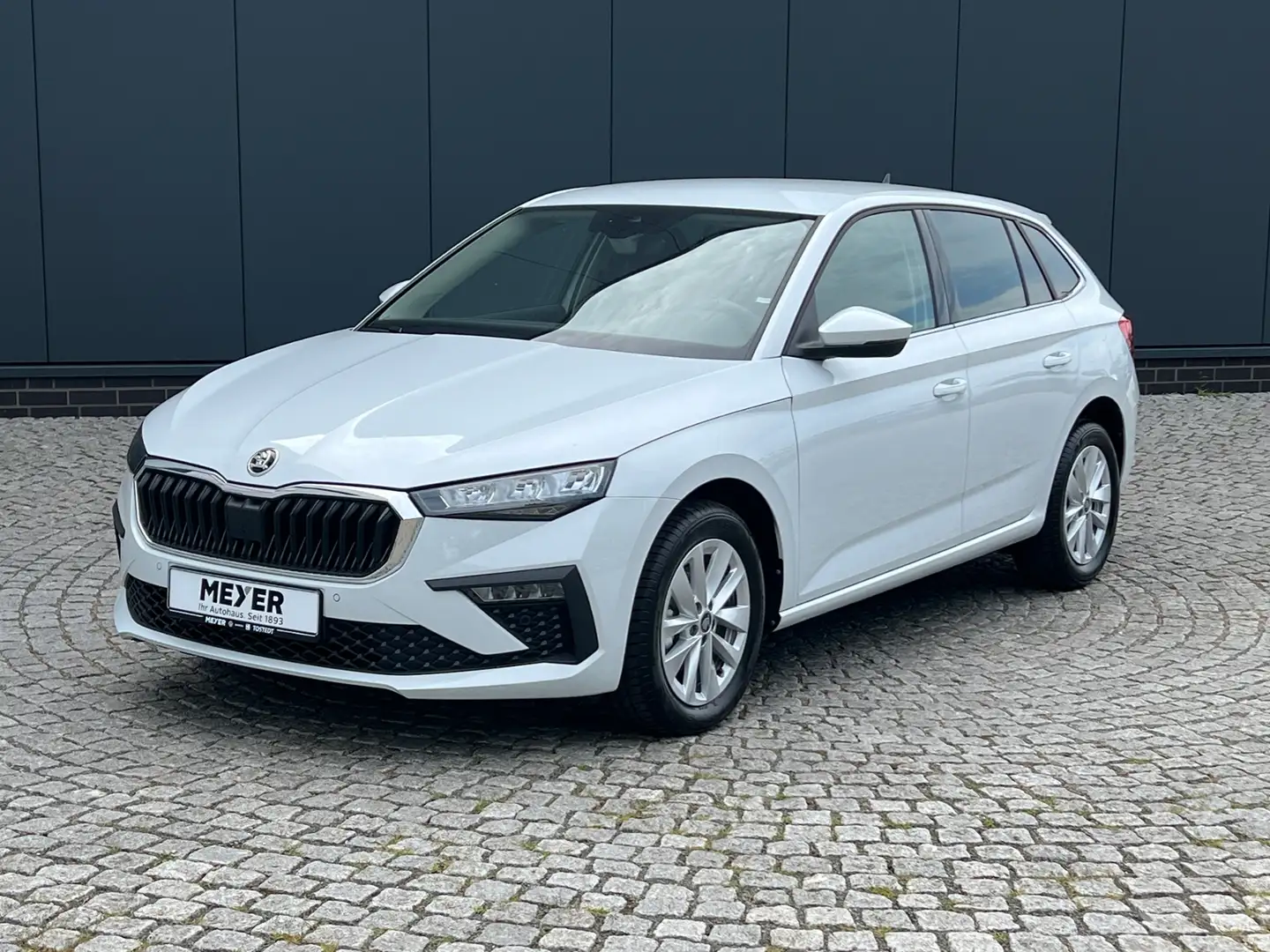 Skoda Scala Selection 1.0 TSI DSG *ACC, Sitzhzg., 16'-LM* Weiß - 2