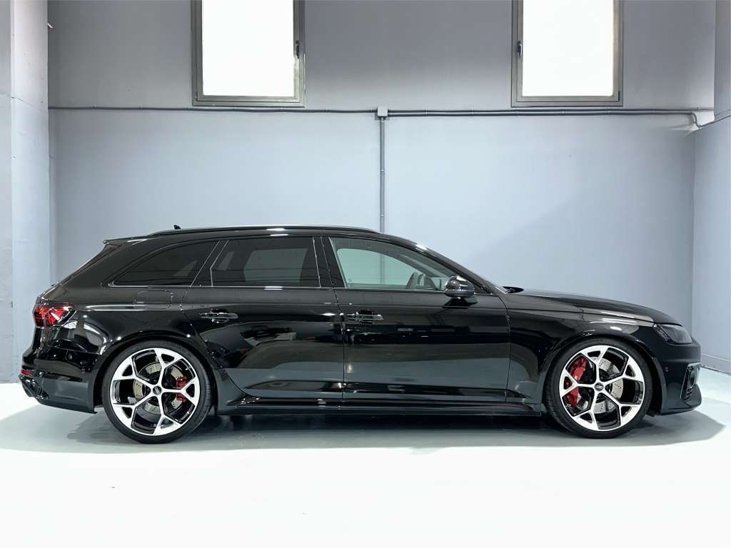 Audi RS4 Avant TFSI Competition plus quattro tiptronic - foto 1