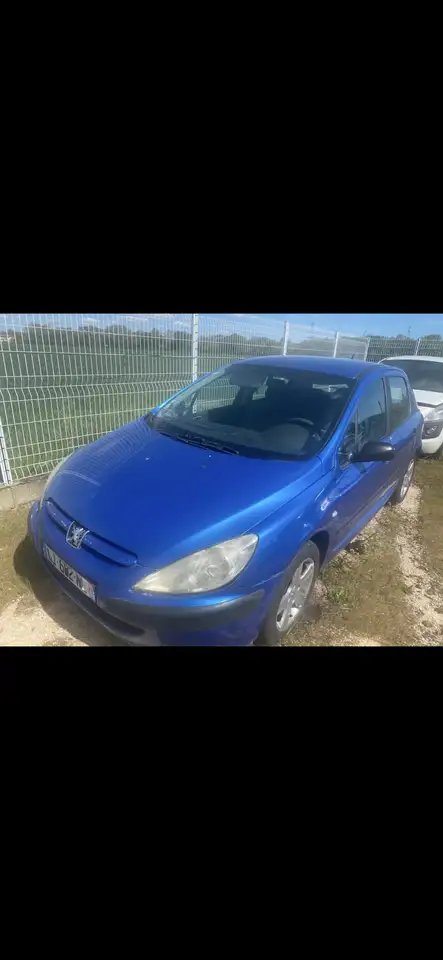 Peugeot 307 2.0 HDi - 90 XR Présence — photo 1 of 2