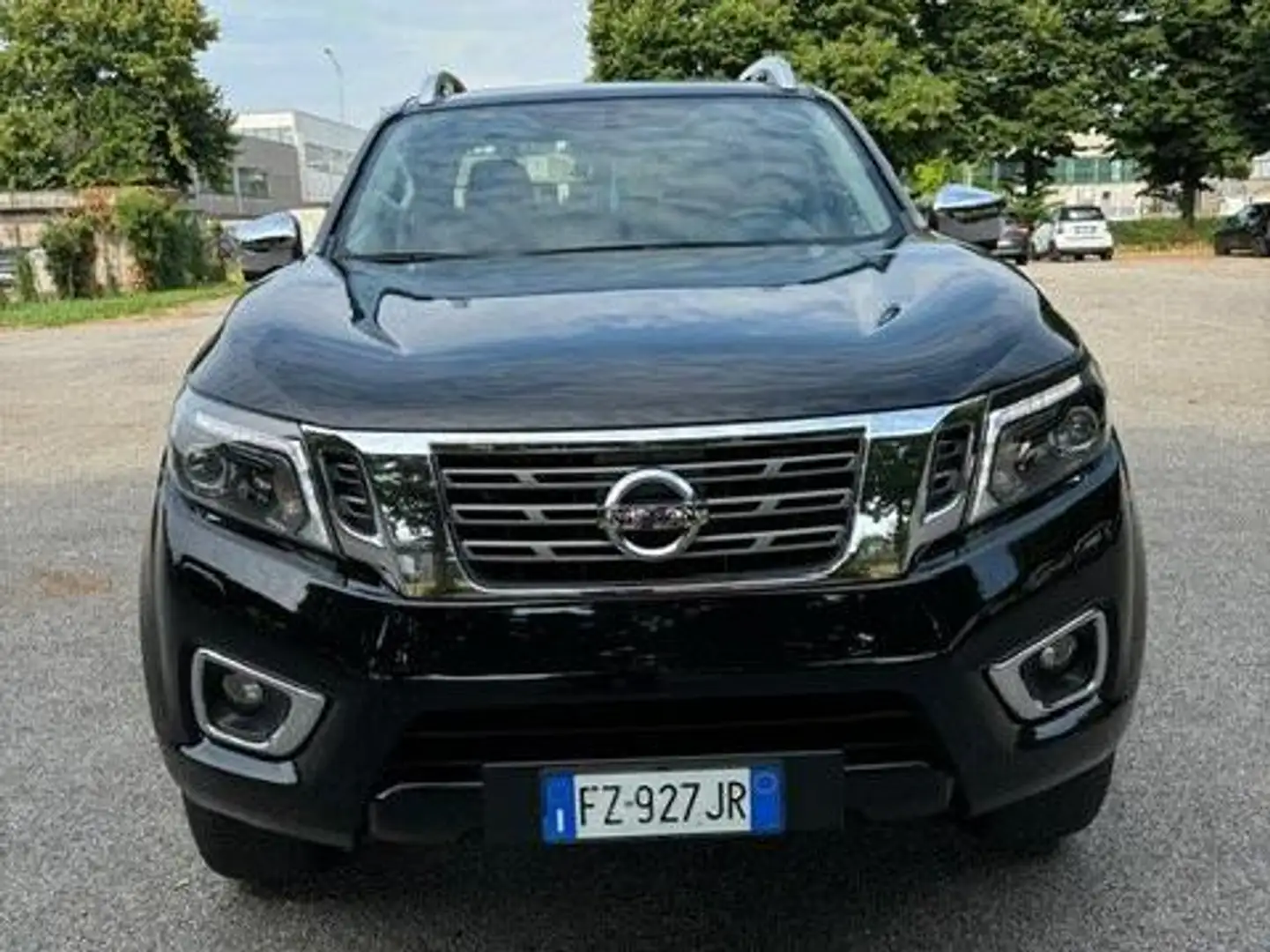 Nissan Navara Navara III 2.3 dci d.cab N-Connecta 4wd 190cv my19 Negro - 1