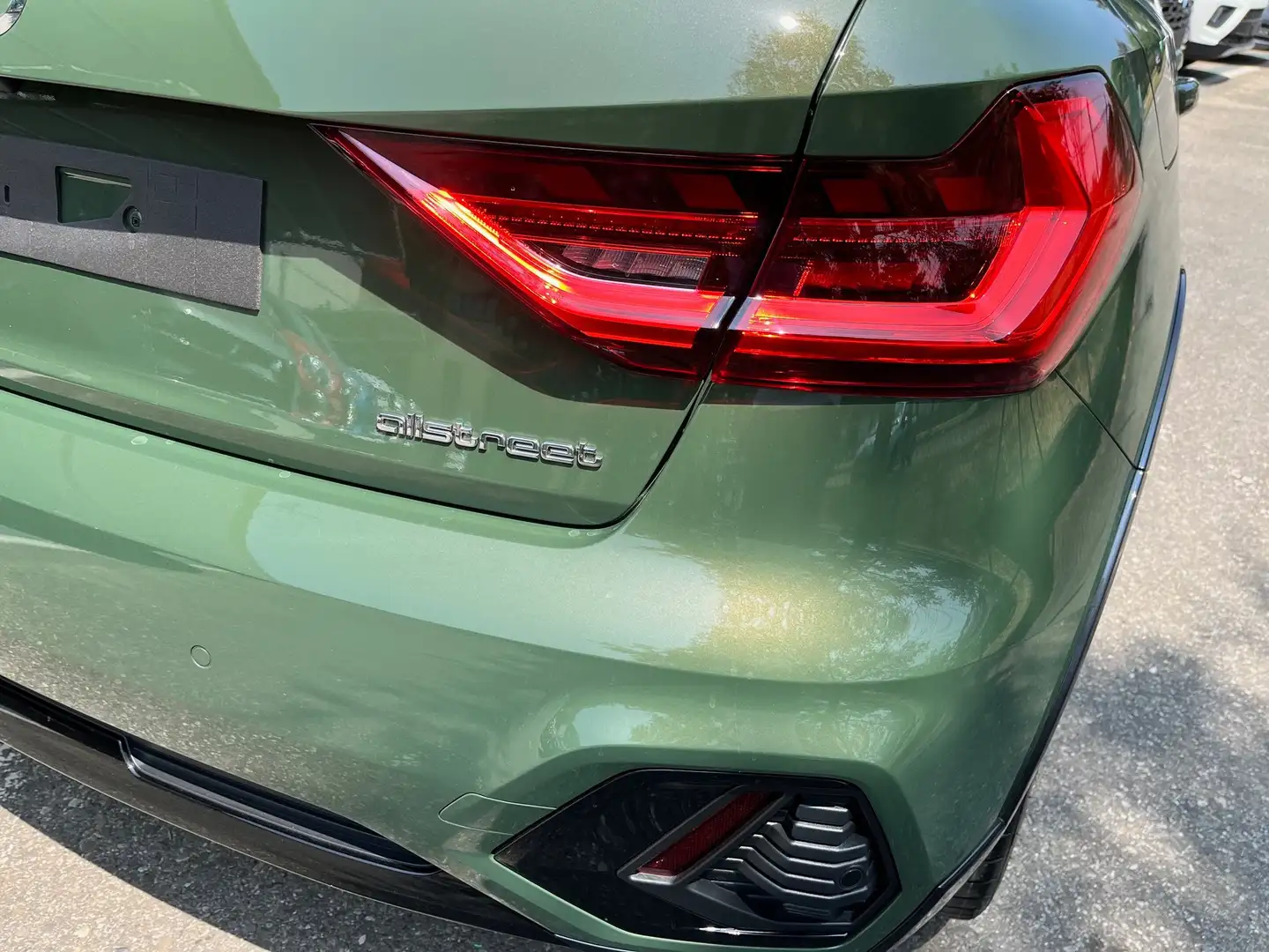 Audi A1 allstreet 30 tfsi Identity Contrast 116cv s tronic Verde - 2