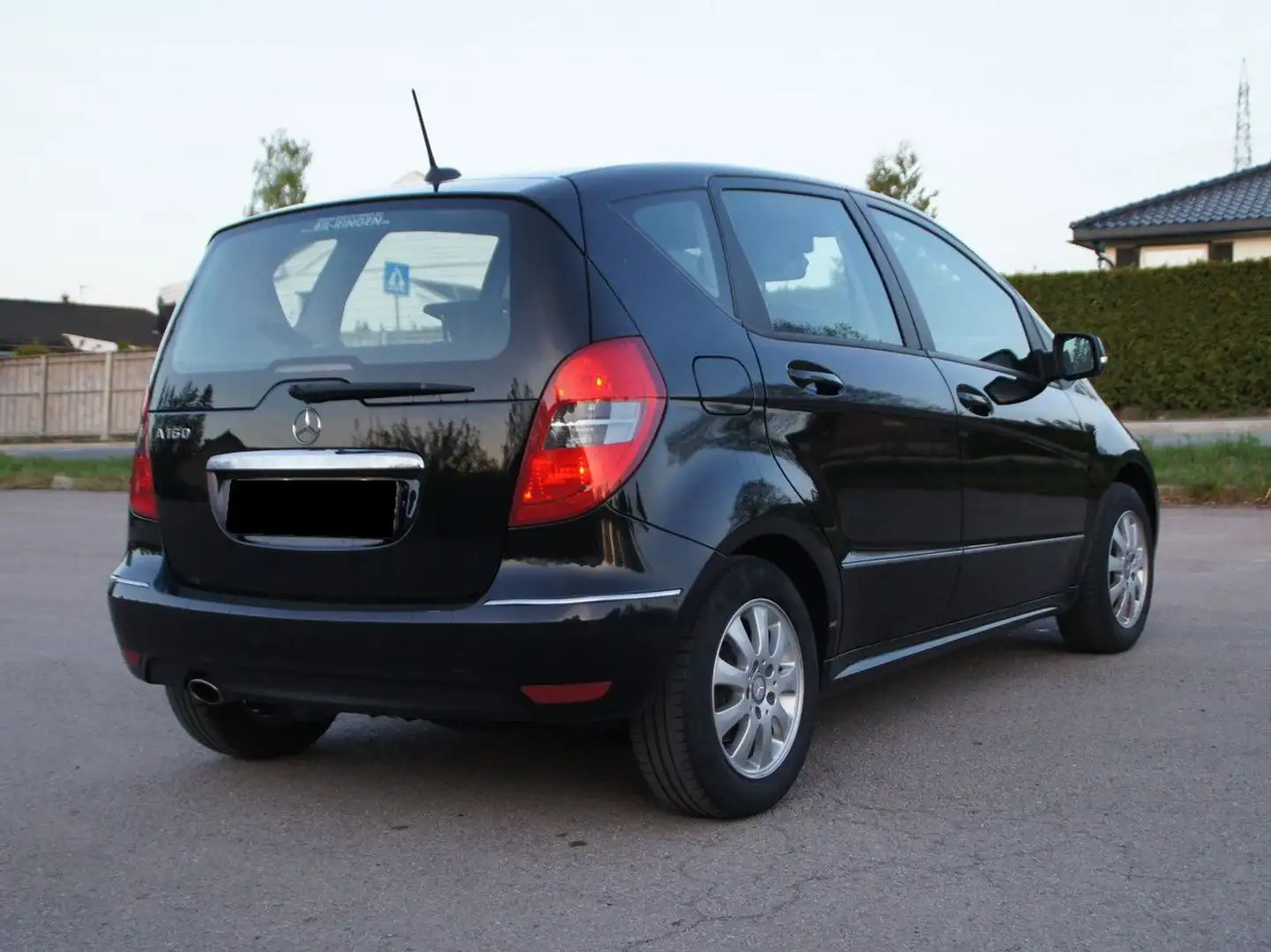 Mercedes-Benz A 160 Année du modèle: 2011 - 1