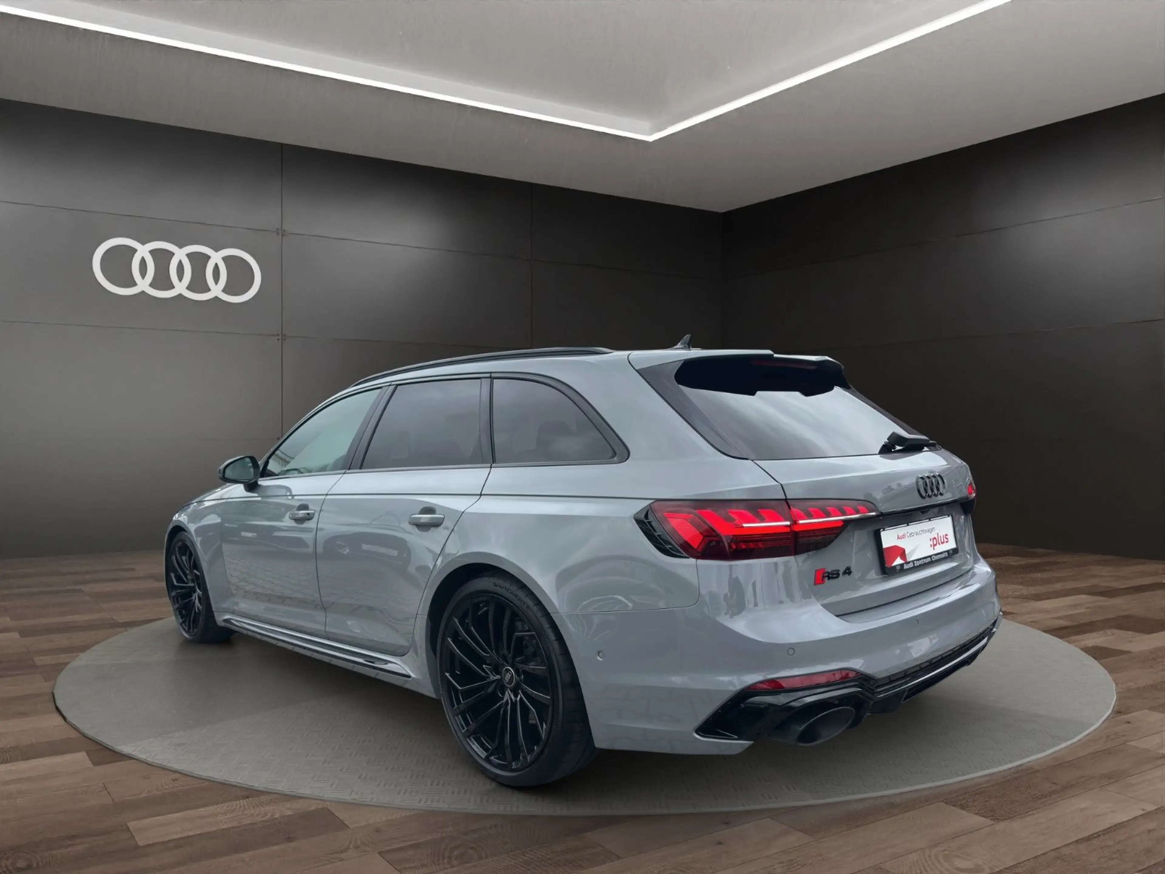 Audi RS4 Avant tiptr. qu. MATRIX+RS DYNAMIC+360° — photo 8
