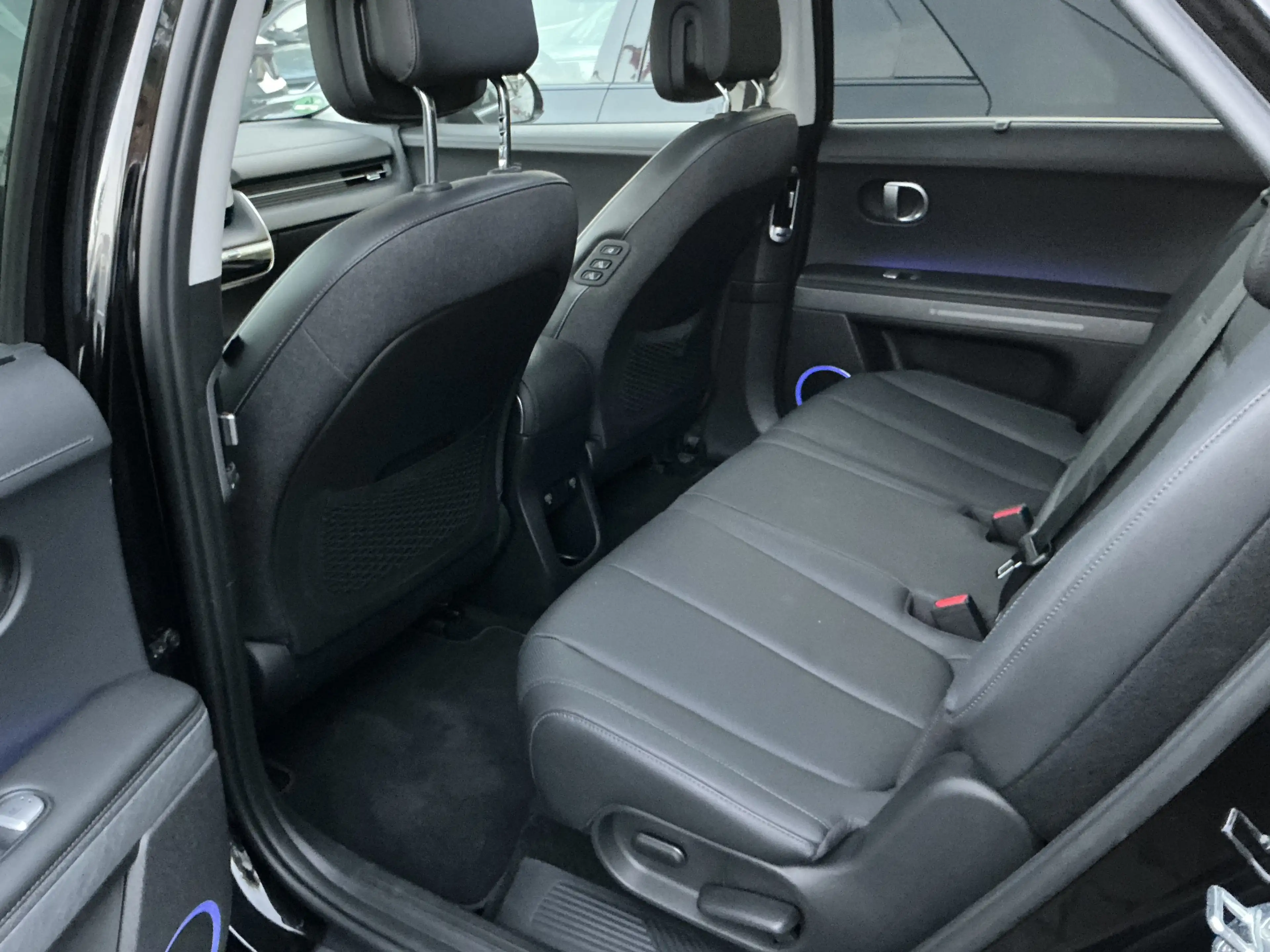Hyundai IONIQ 5 Uniq Leder Memory BOSE 360Cam HUD 4WD — photo 5