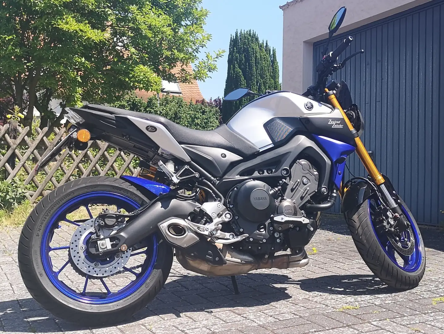 Yamaha MT-09 SP Argent - 2