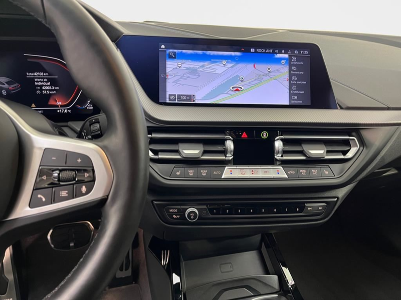 BMW 218 M Sport — photo 10