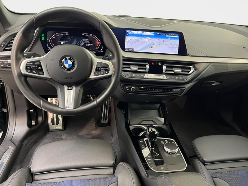 BMW 218 M Sport — photo 12