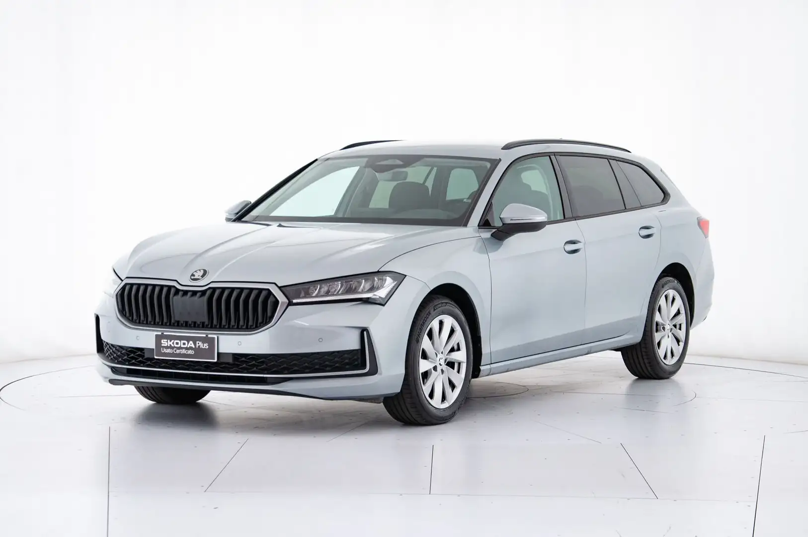 Skoda Superb 2.0 TDI DSG Wagon Selection Argento - 1
