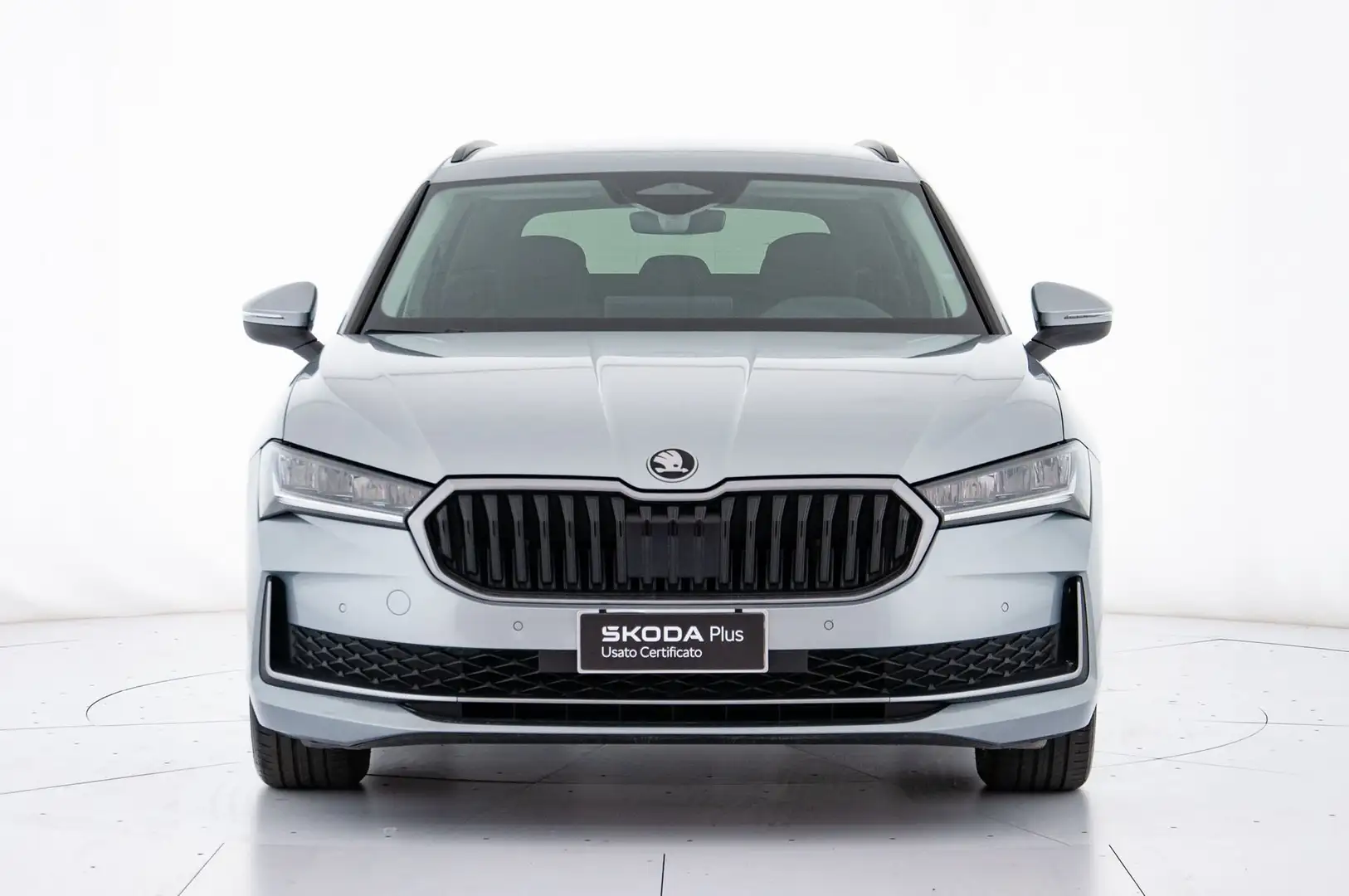 Skoda Superb 2.0 TDI DSG Wagon Selection Argento - 2