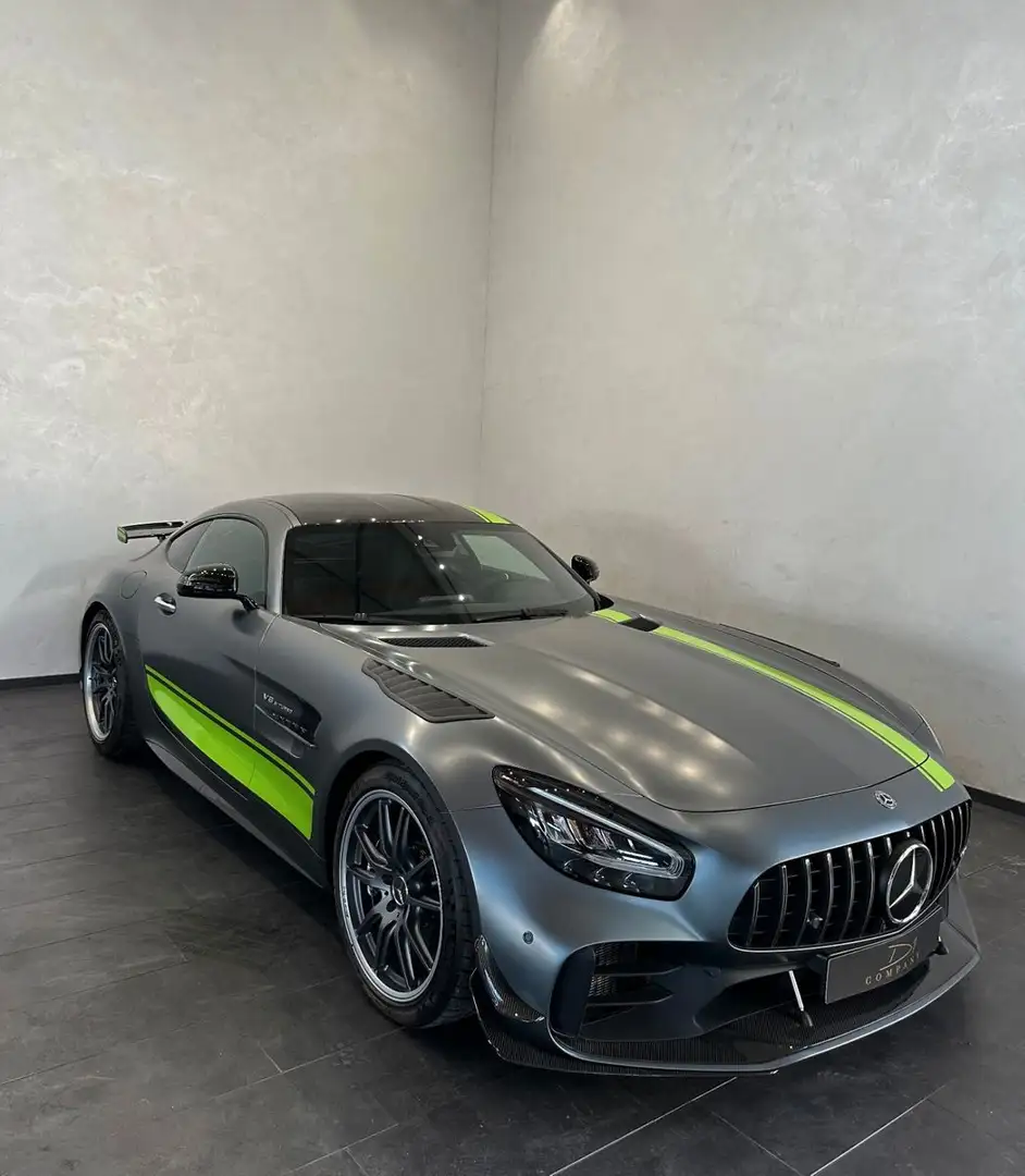 Mercedes-Benz AMG GT PRO / Sammlerzustand / Carbon / Neu Grau - 1