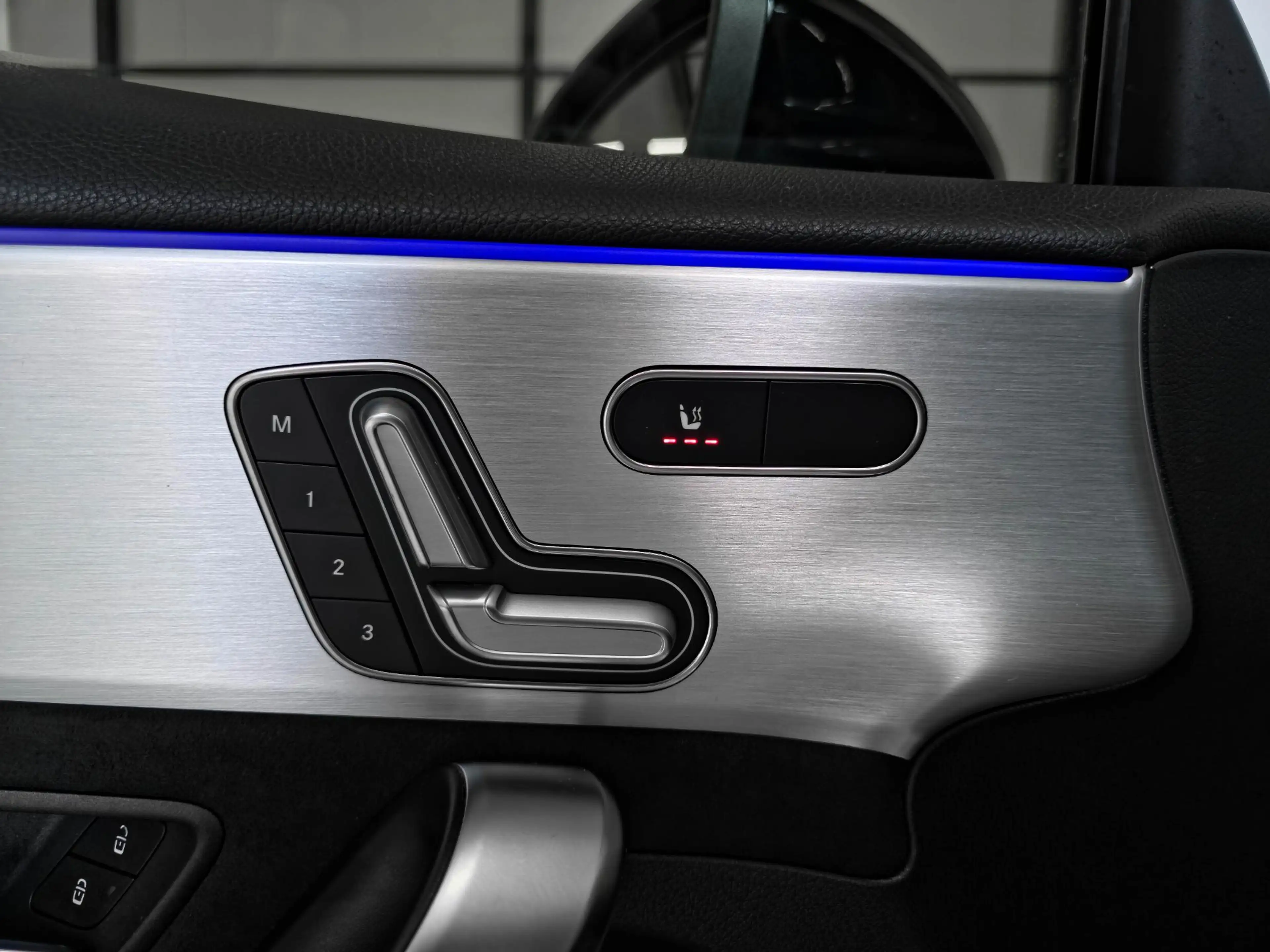 Mercedes-Benz A 180 AMG | Burmester | Panoramadak | Multibeam | Memory — photo 7
