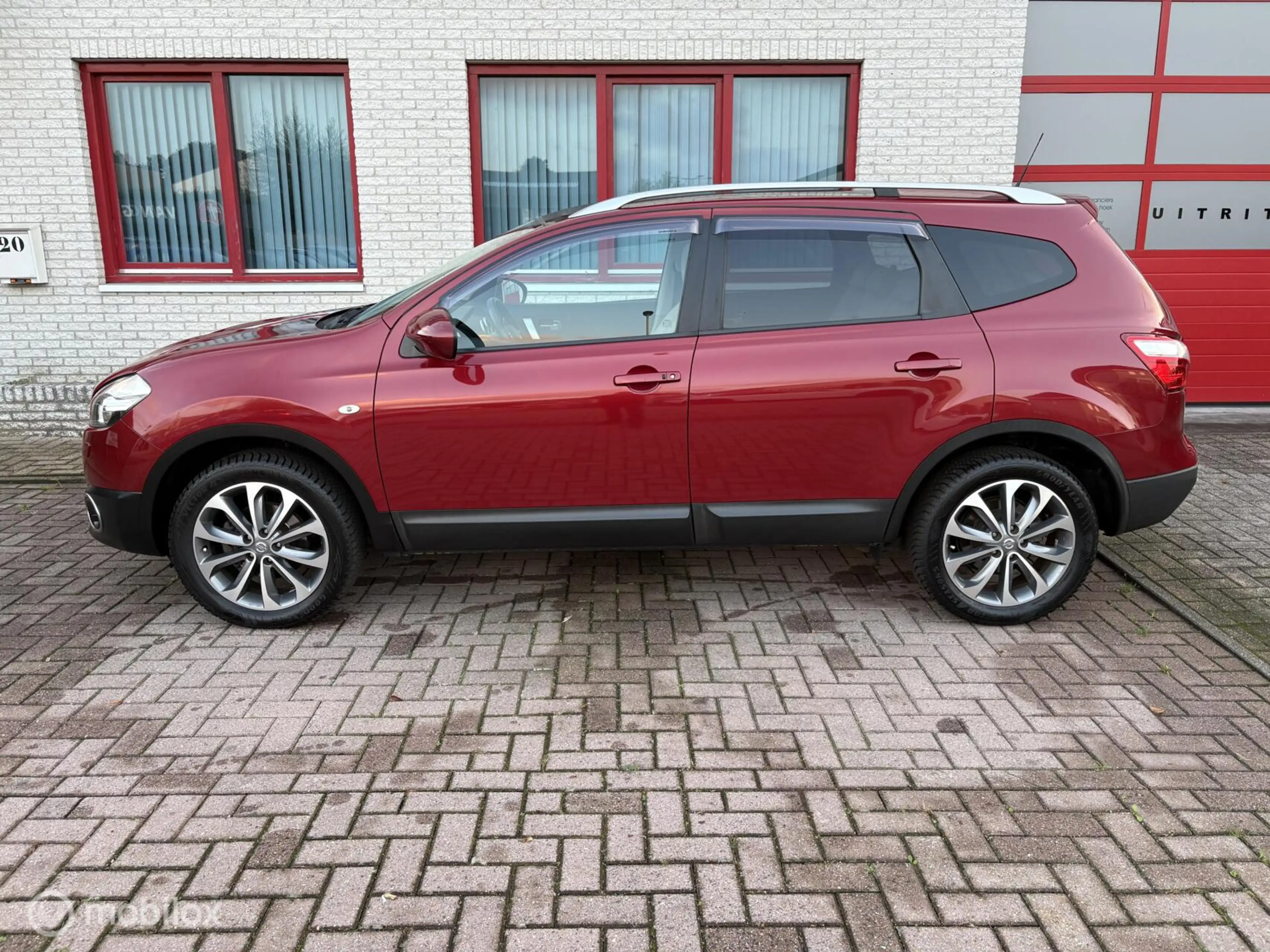Nissan Qashqai+2 2.0 Tekna PANODAK / 7 PERS / NAVI /CAMERA — photo 3