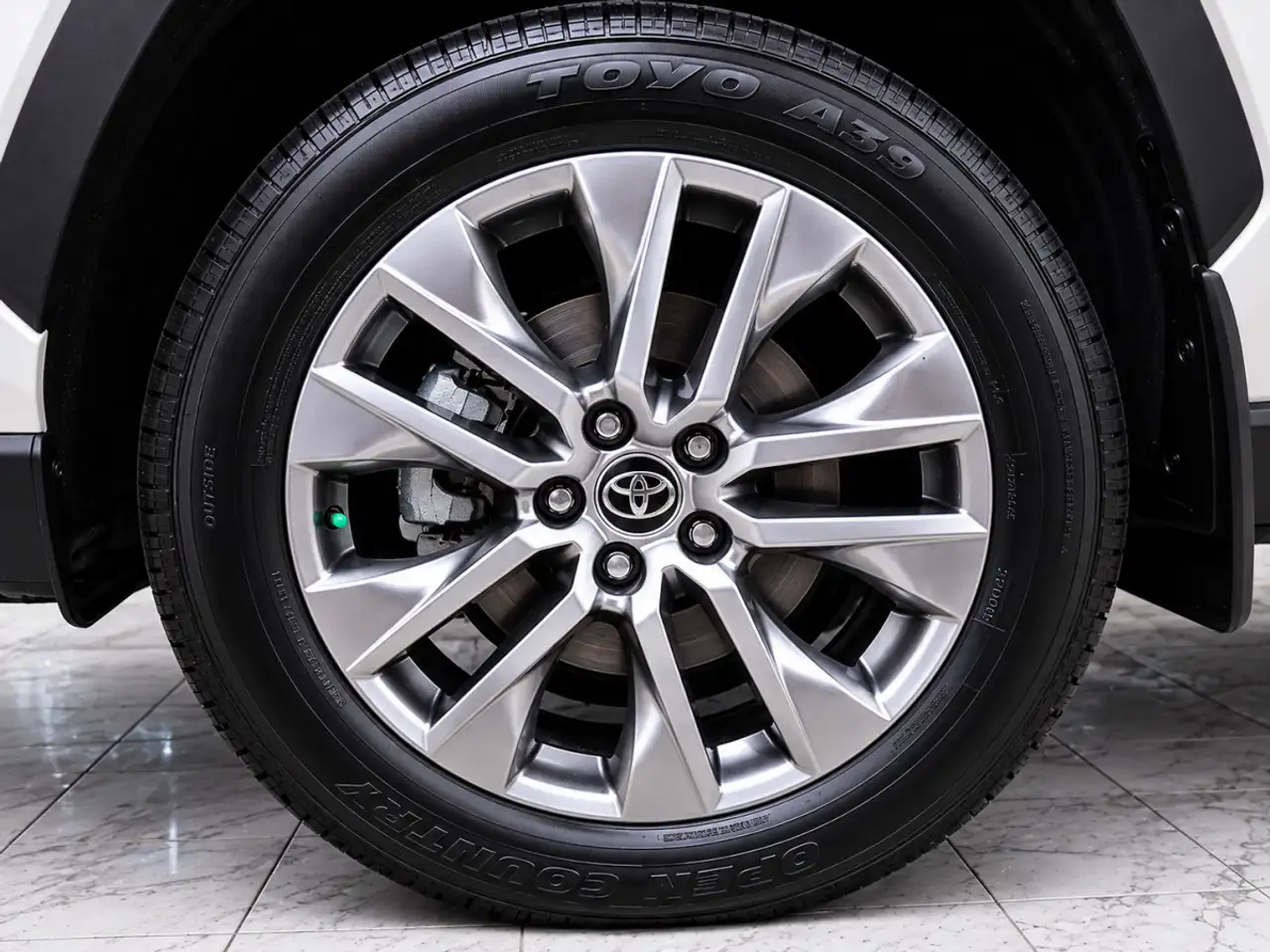 Toyota RAV 4 снимка Toyota RAV 4