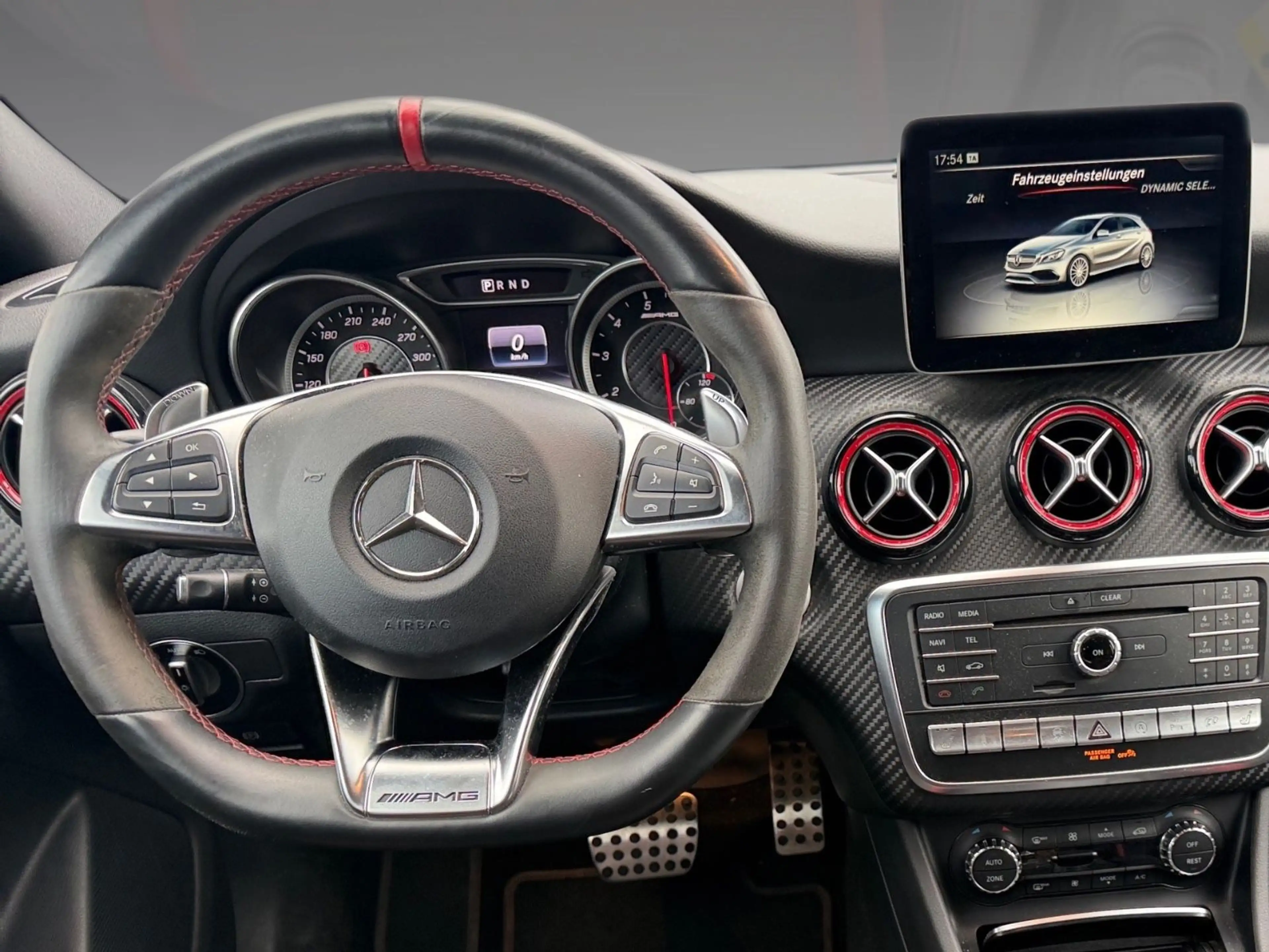 Mercedes-Benz A 45 AMG A45 AMG 4Matic Schalensitze Aero Paket — photo 11