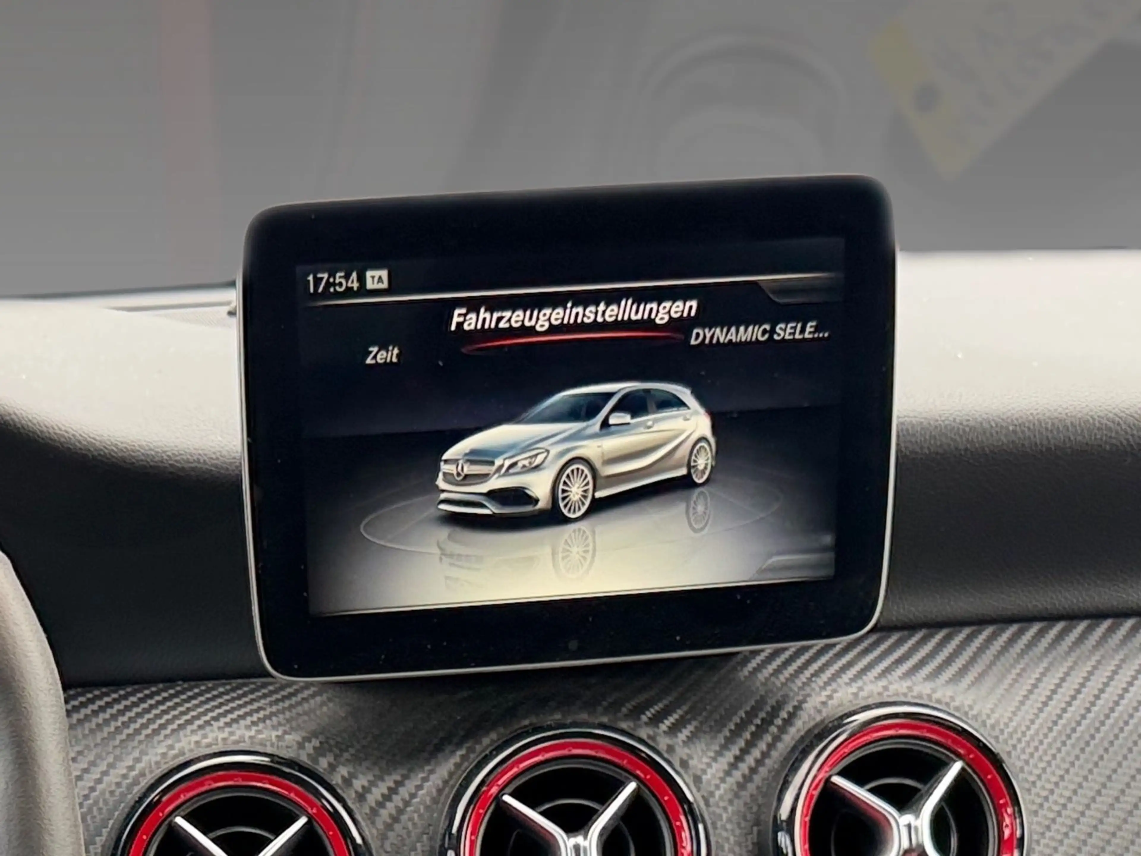 Mercedes-Benz A 45 AMG A45 AMG 4Matic Schalensitze Aero Paket — photo 8