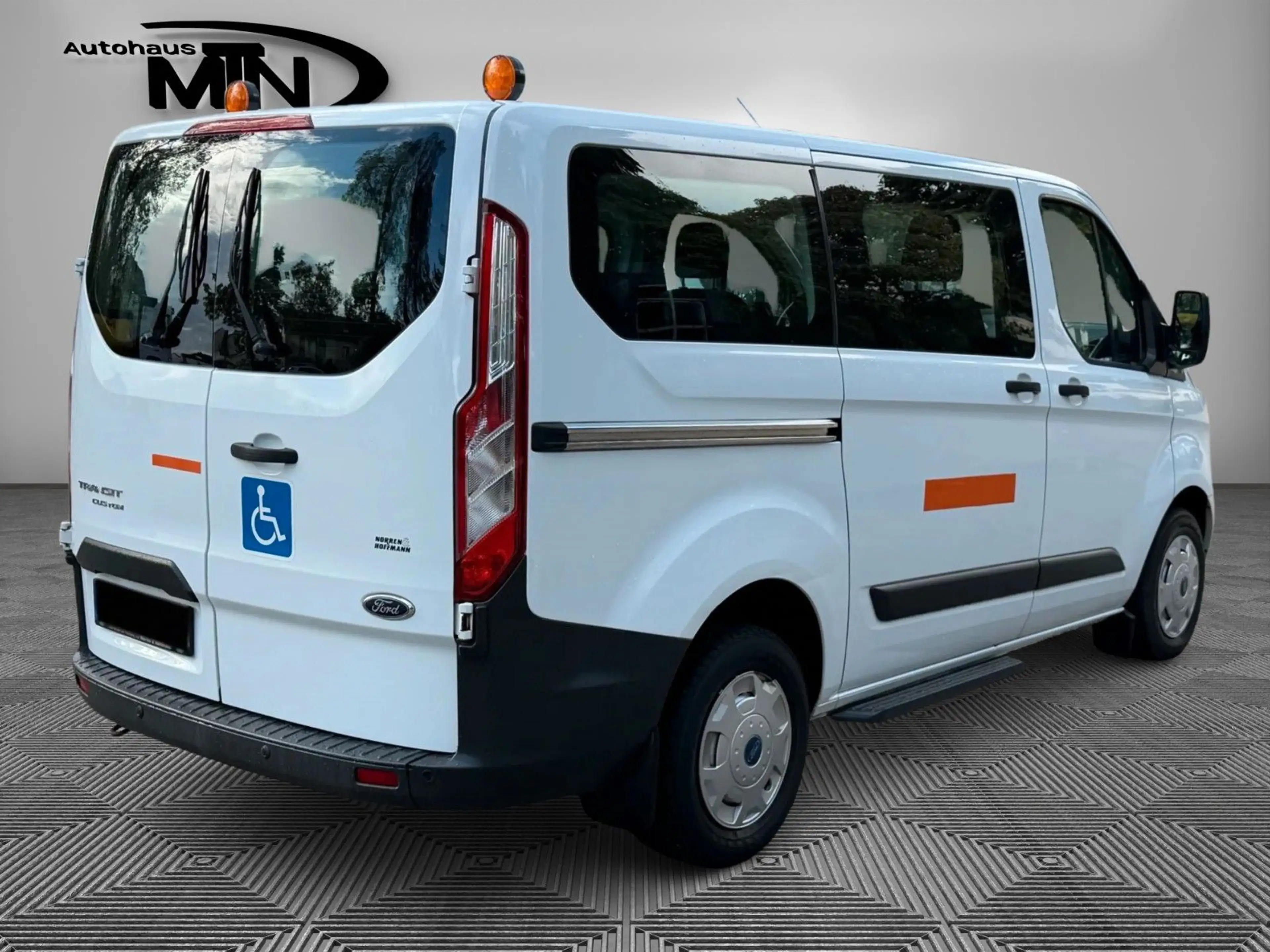 Ford Transit Custom 9.Stz Klima PDC 1.Hand — photo 5