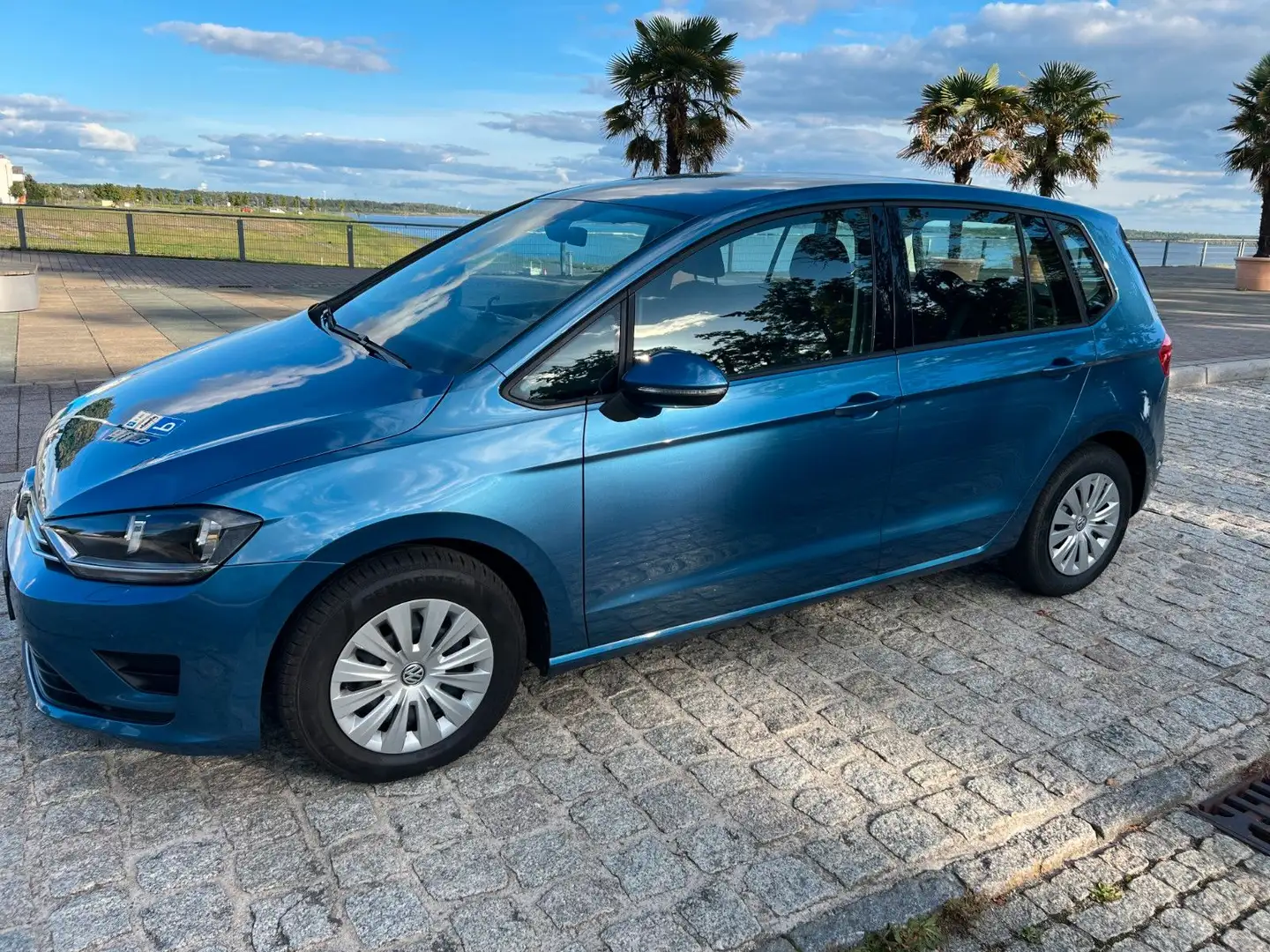 Volkswagen Golf Sportsvan Trendline BMT/Start-Stopp Blau - 1