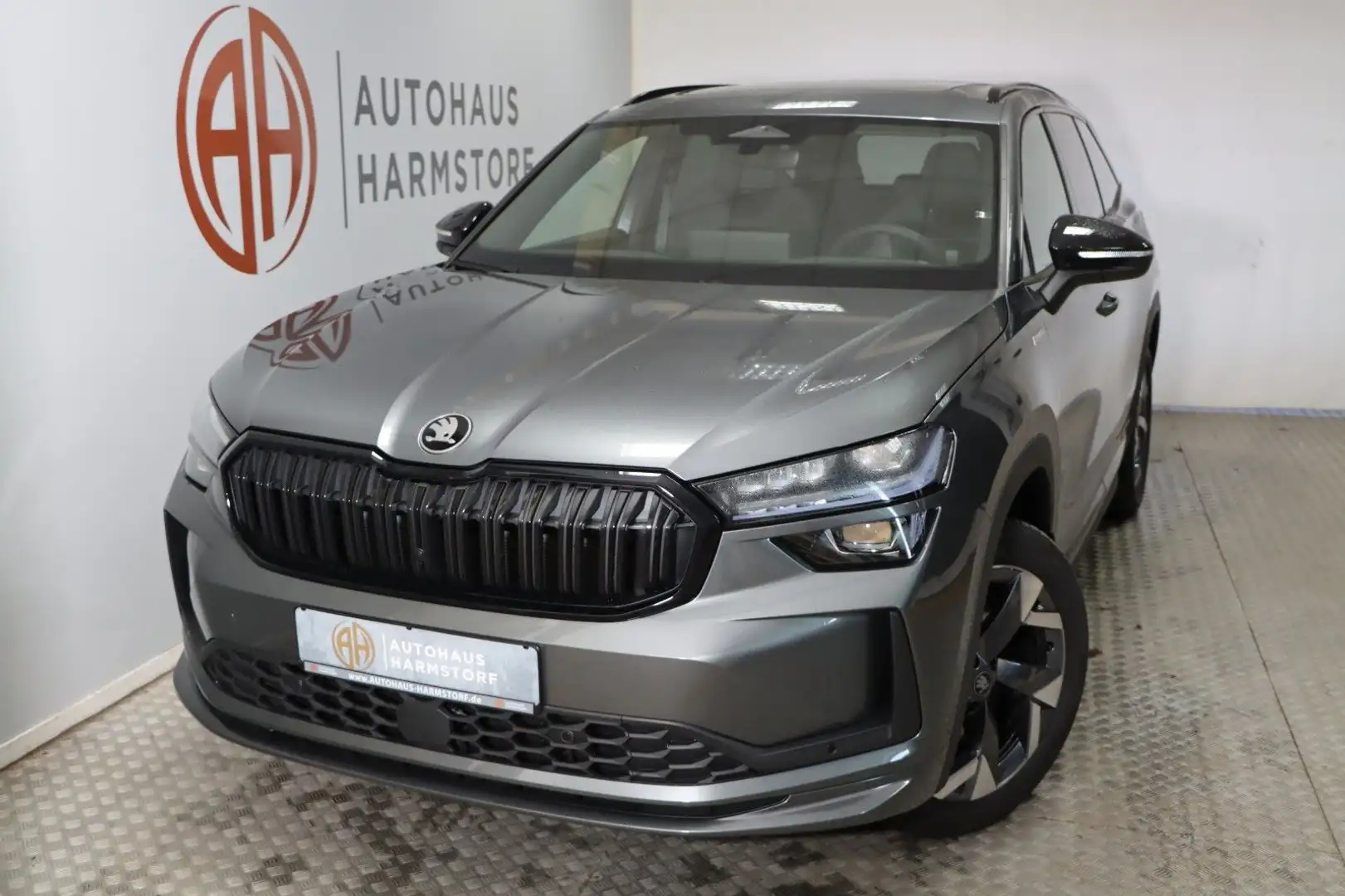 Skoda Kodiaq 1.5 TSI Sportline AHK Matrix Panodach Grijs - 1