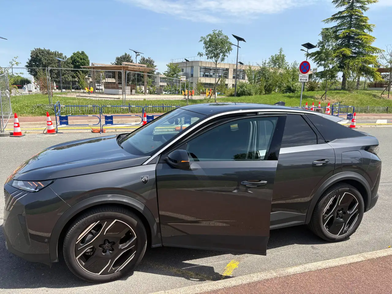 Peugeot 3008 3008 Plug-In Hybrid — photo 8
