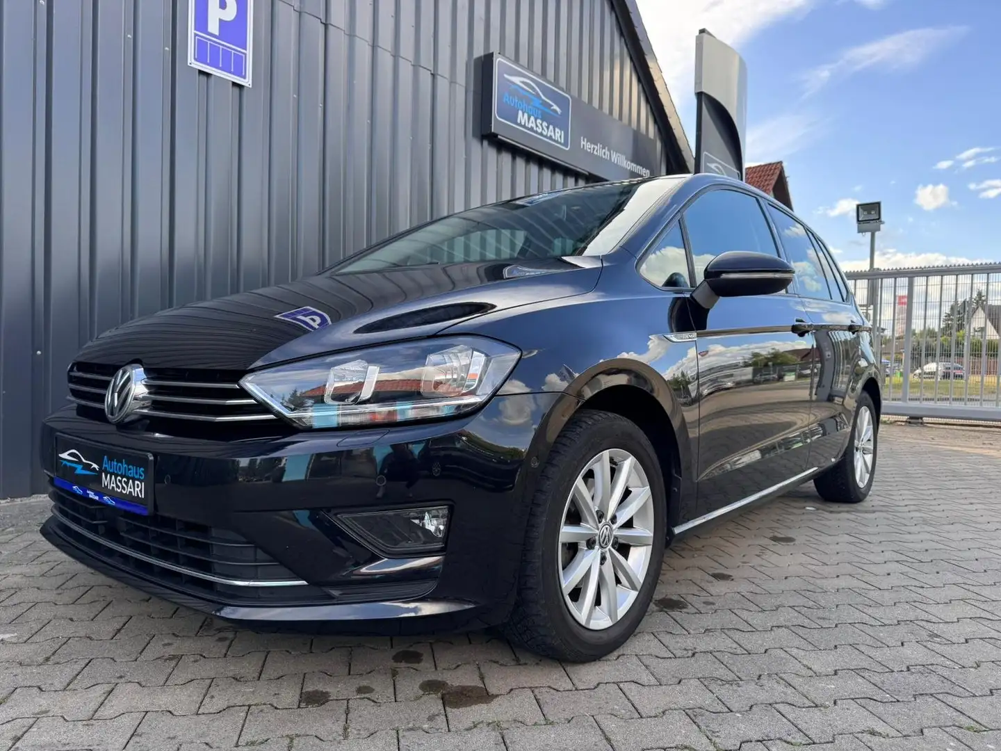 Volkswagen Golf Sportsvan 1.2 TSI BlueMotion Technology DSG Lounge Schwarz - 1