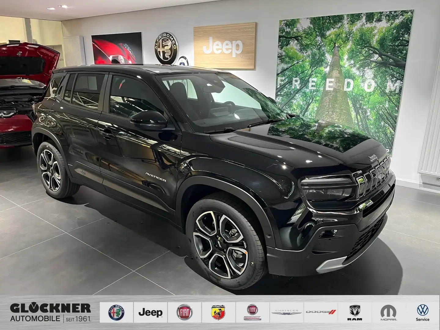 Jeep Avenger e-Hybrid Summit 1.2l MHEV Schwarz - 1