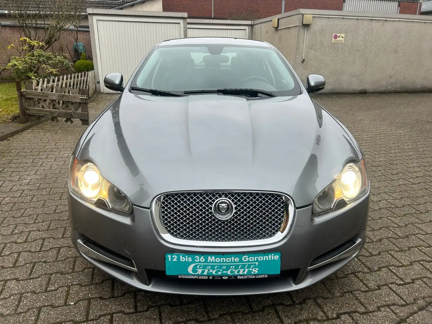 Jaguar XF 3.0 V6 Diesel Edition, LEDER XENON, Scheckhef Grau - 2