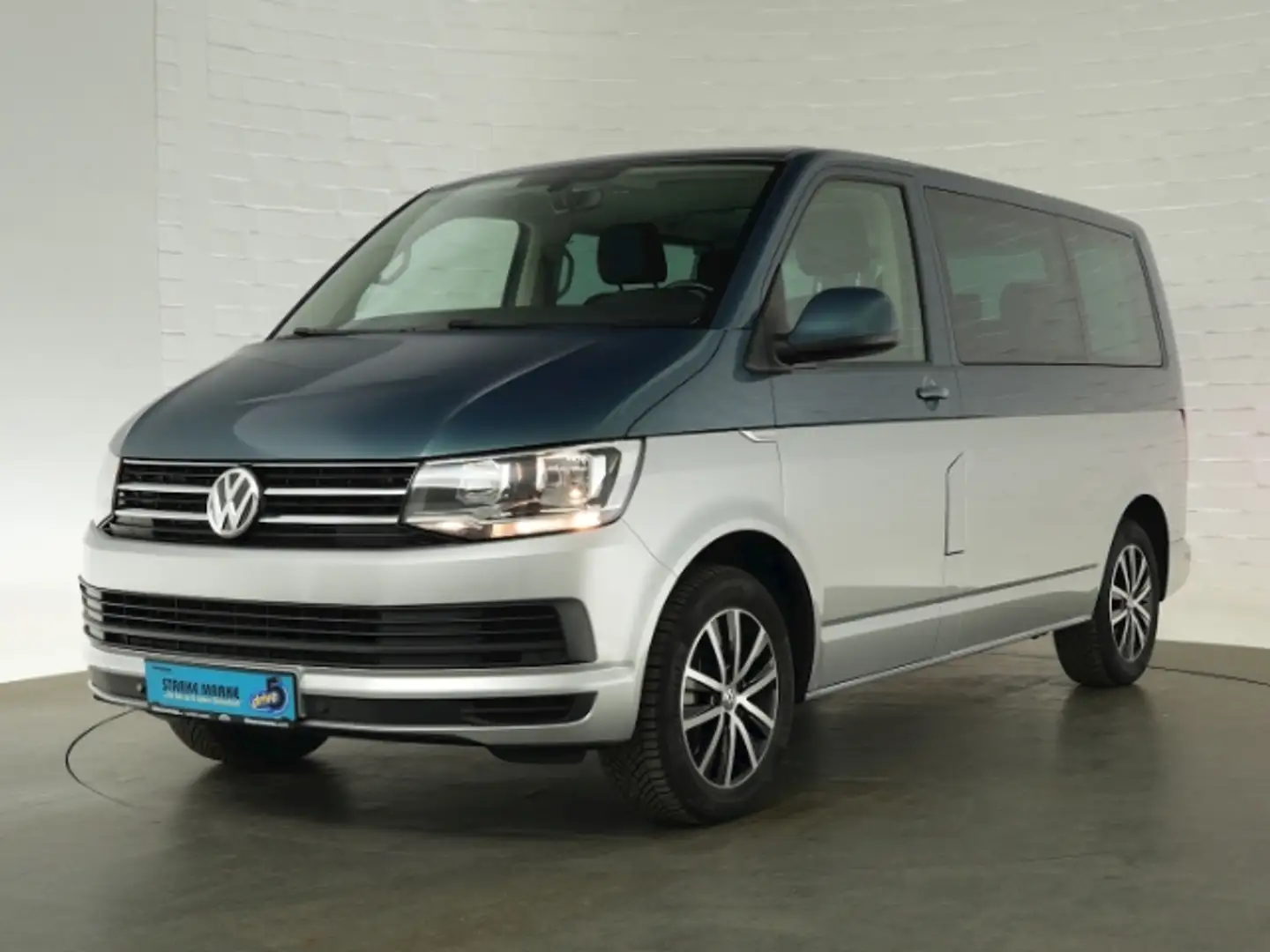 Volkswagen T6 Multivan COMFORTLINE TDI DSG 7-SITZER+AHK+NAVI+RÜCKFAHRKAME Grün - 2