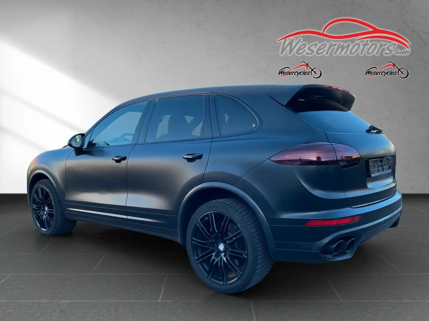 Porsche Cayenne Turbo Negro - 2