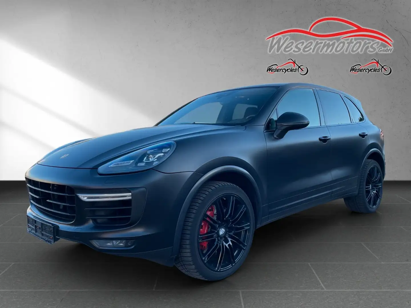 Porsche Cayenne Turbo Negro - 1