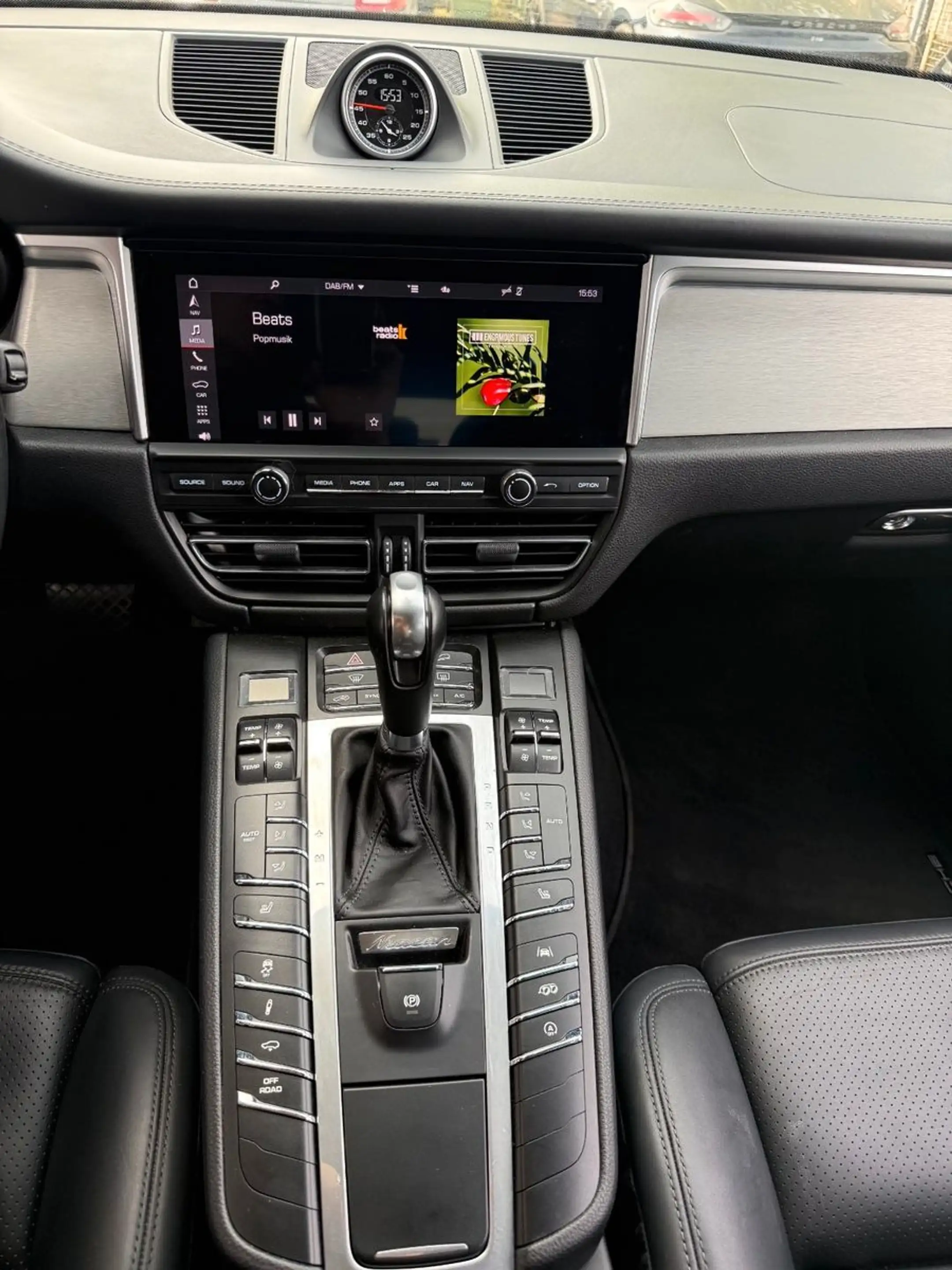 Porsche Macan Turbo Luftfahrwerk Pano Sport-Chrono, 21 " — photo 13