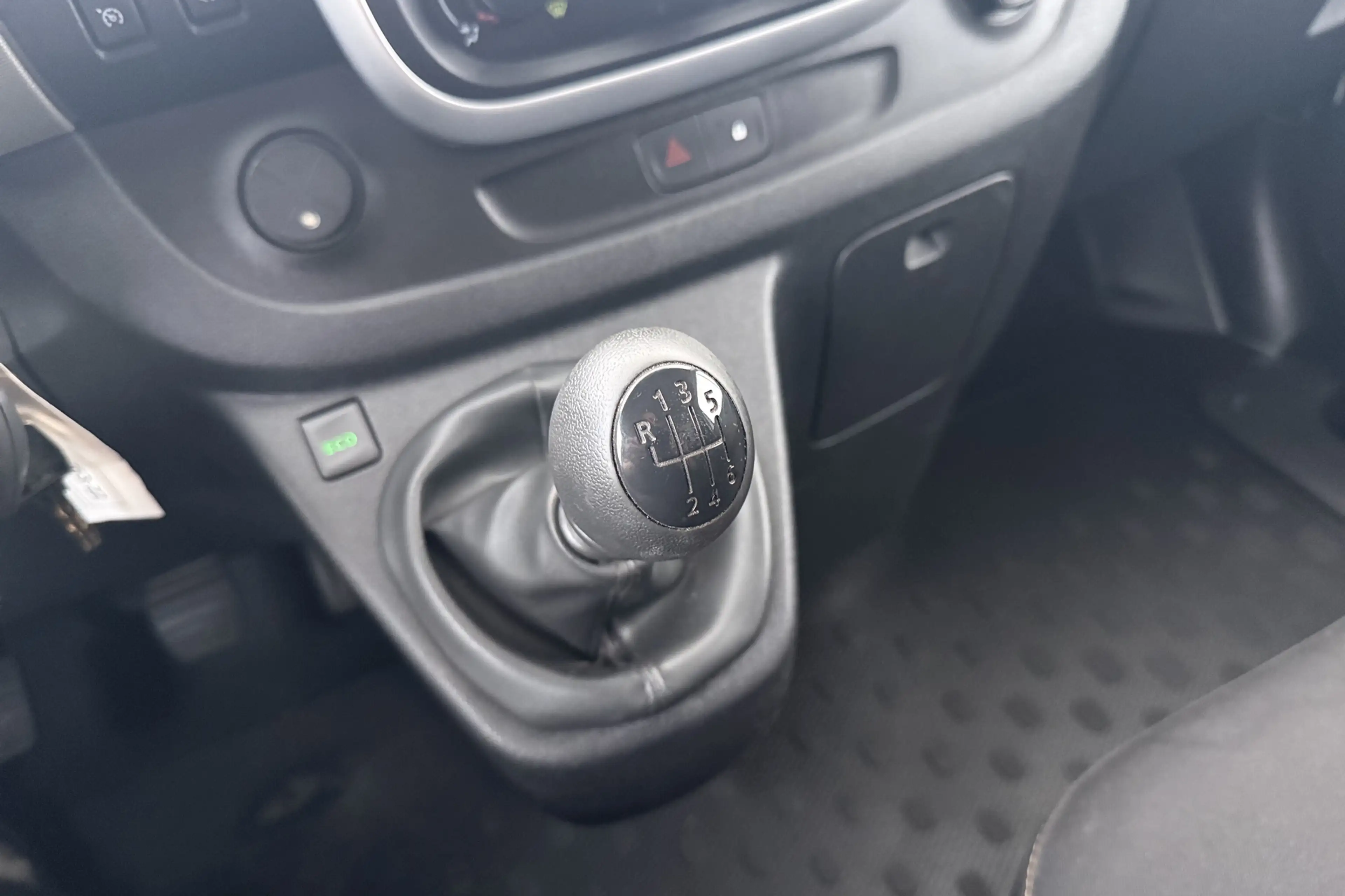 Renault Trafic 1.6 dCi T29 L1H1 Comfort Energy Trekhaak Houtenvlo — photo 28