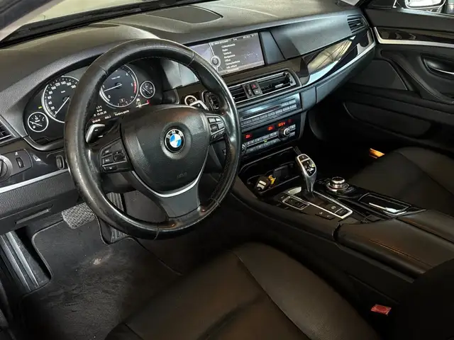 BMW 5 Series view 12
