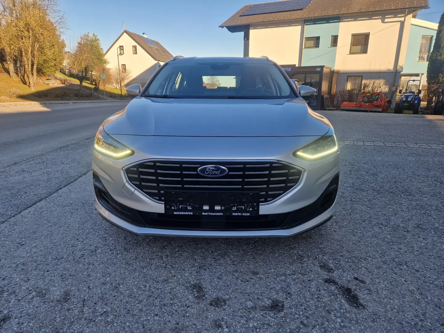 Ford Focus Turnier 1,5 EcoBlue Titanium Silber - 2