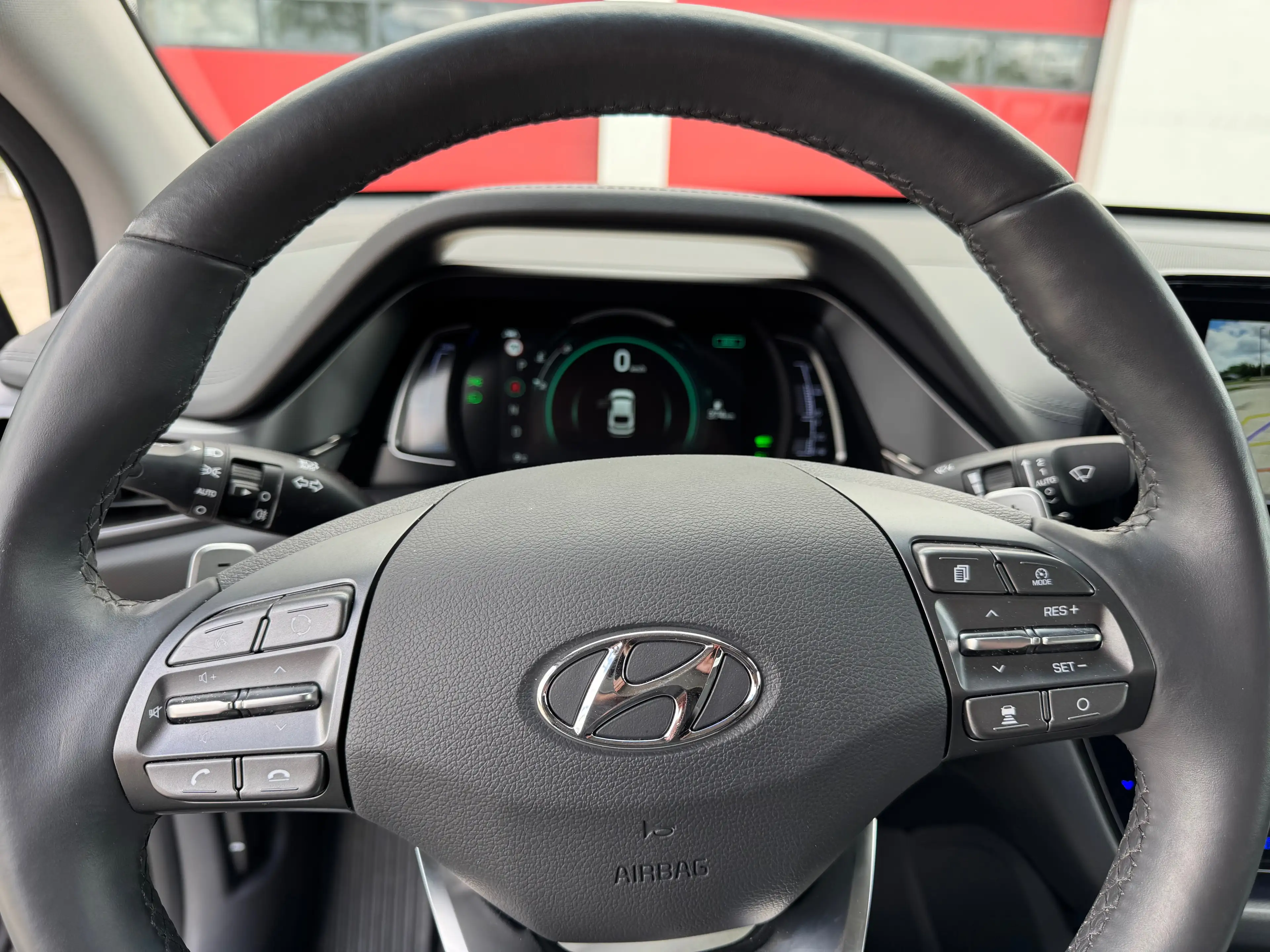 Hyundai IONIQ Style Hybrid Neuwertig — photo 10