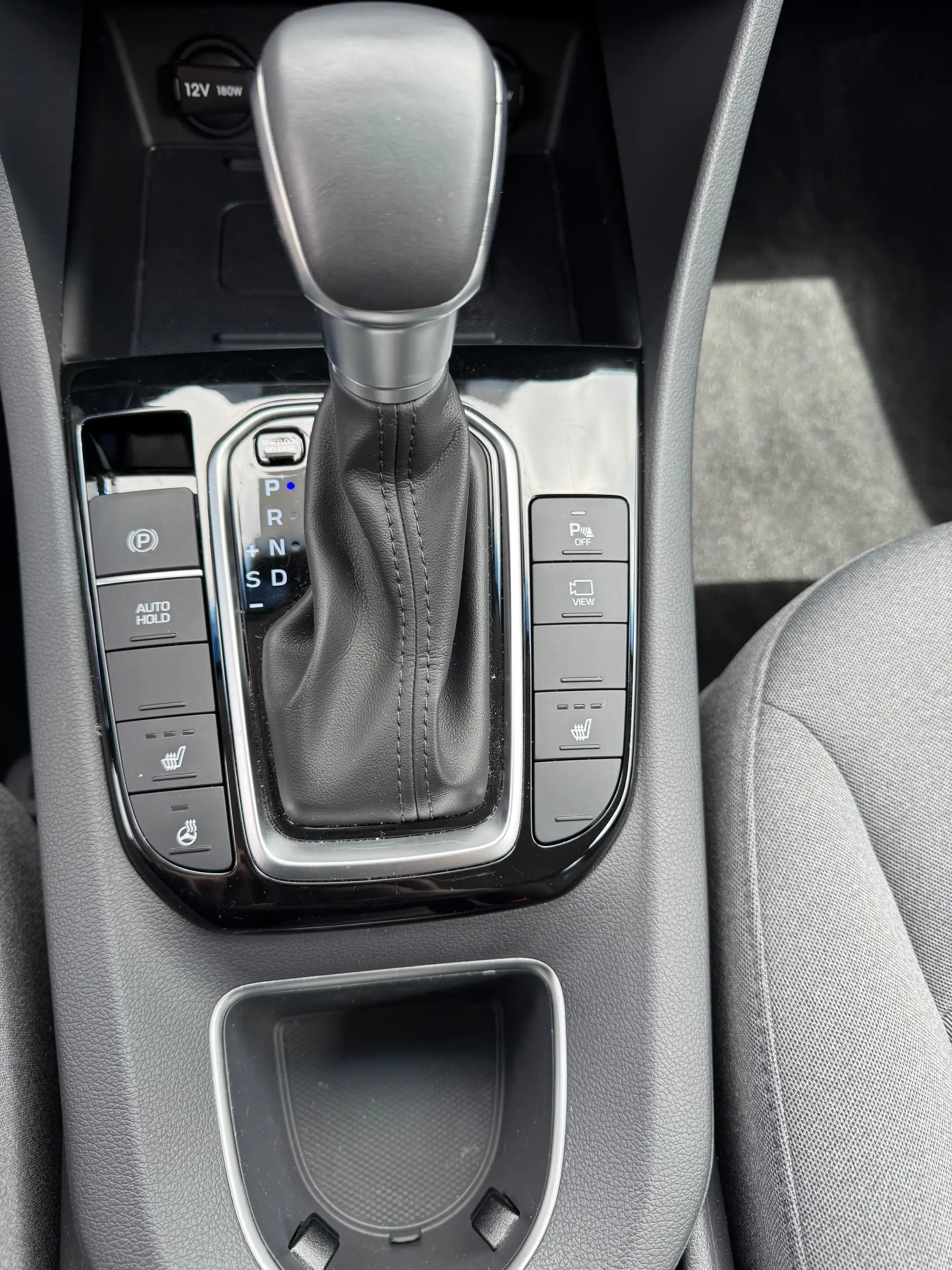 Hyundai IONIQ Style Hybrid Neuwertig — photo 14