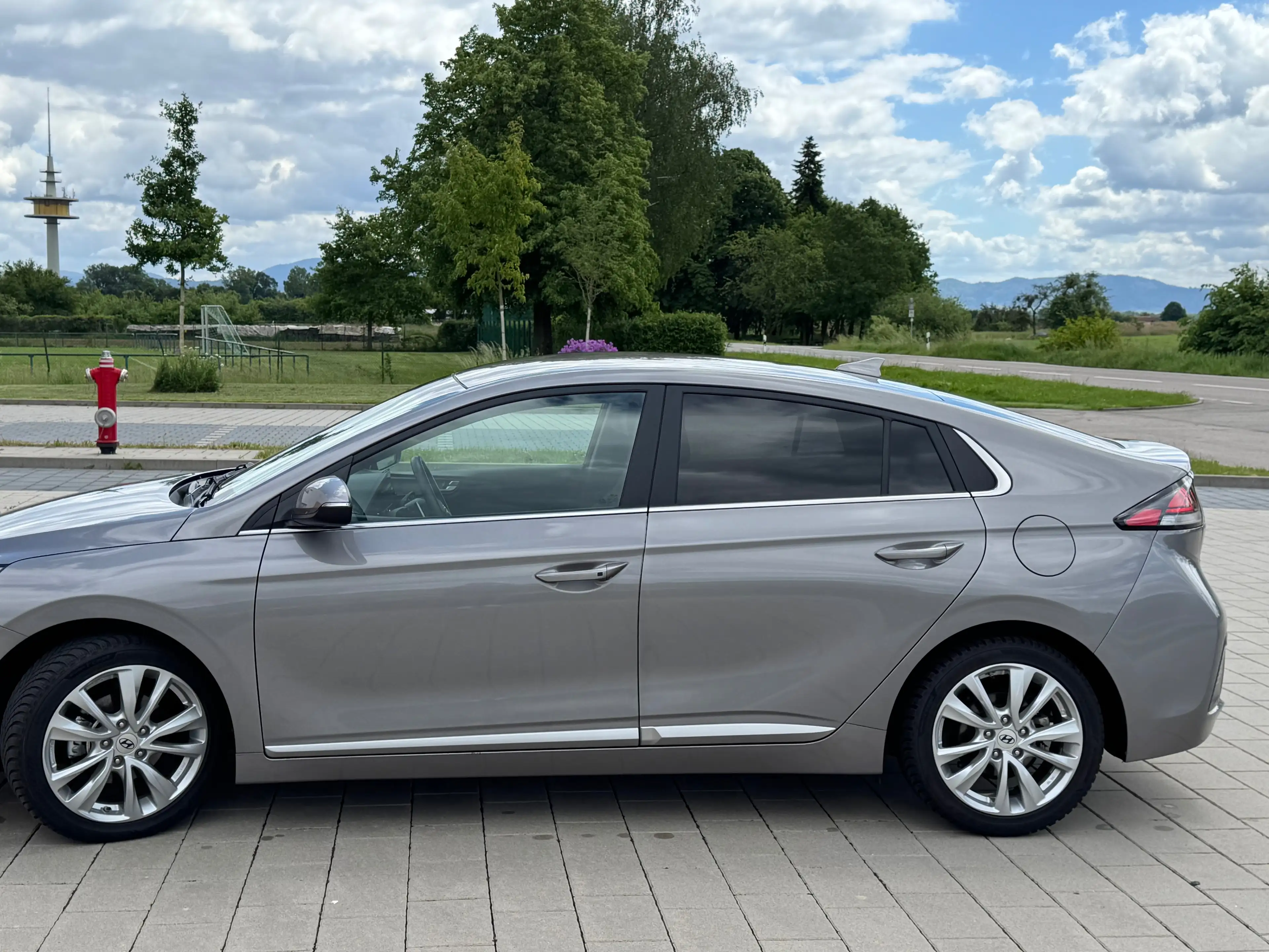 Hyundai IONIQ Style Hybrid Neuwertig — photo 5