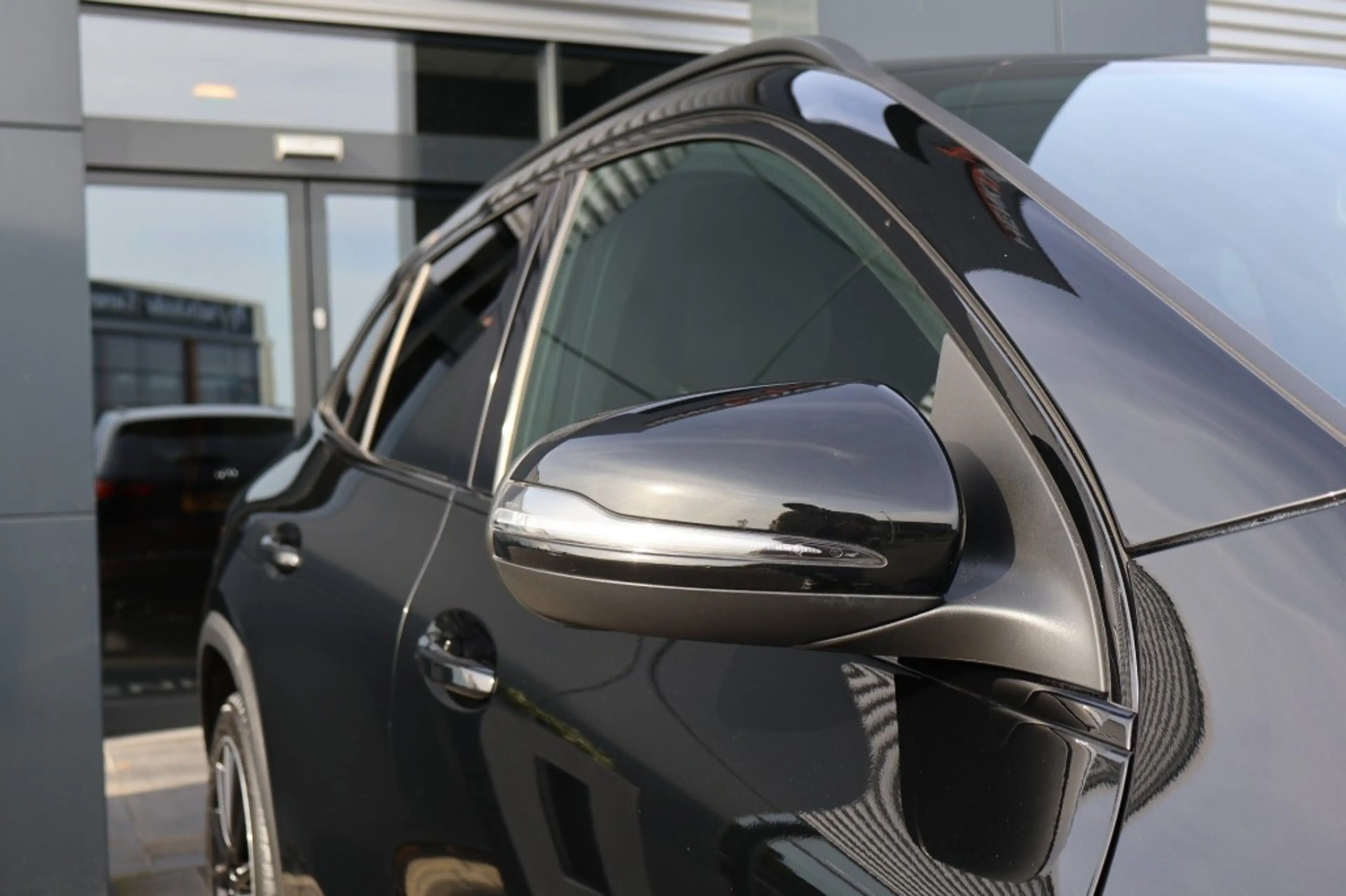 Mercedes-Benz GLA 200 GLA 200 AMG DCT / Navi /Camera / 20 Inch LM /App-c — photo 33