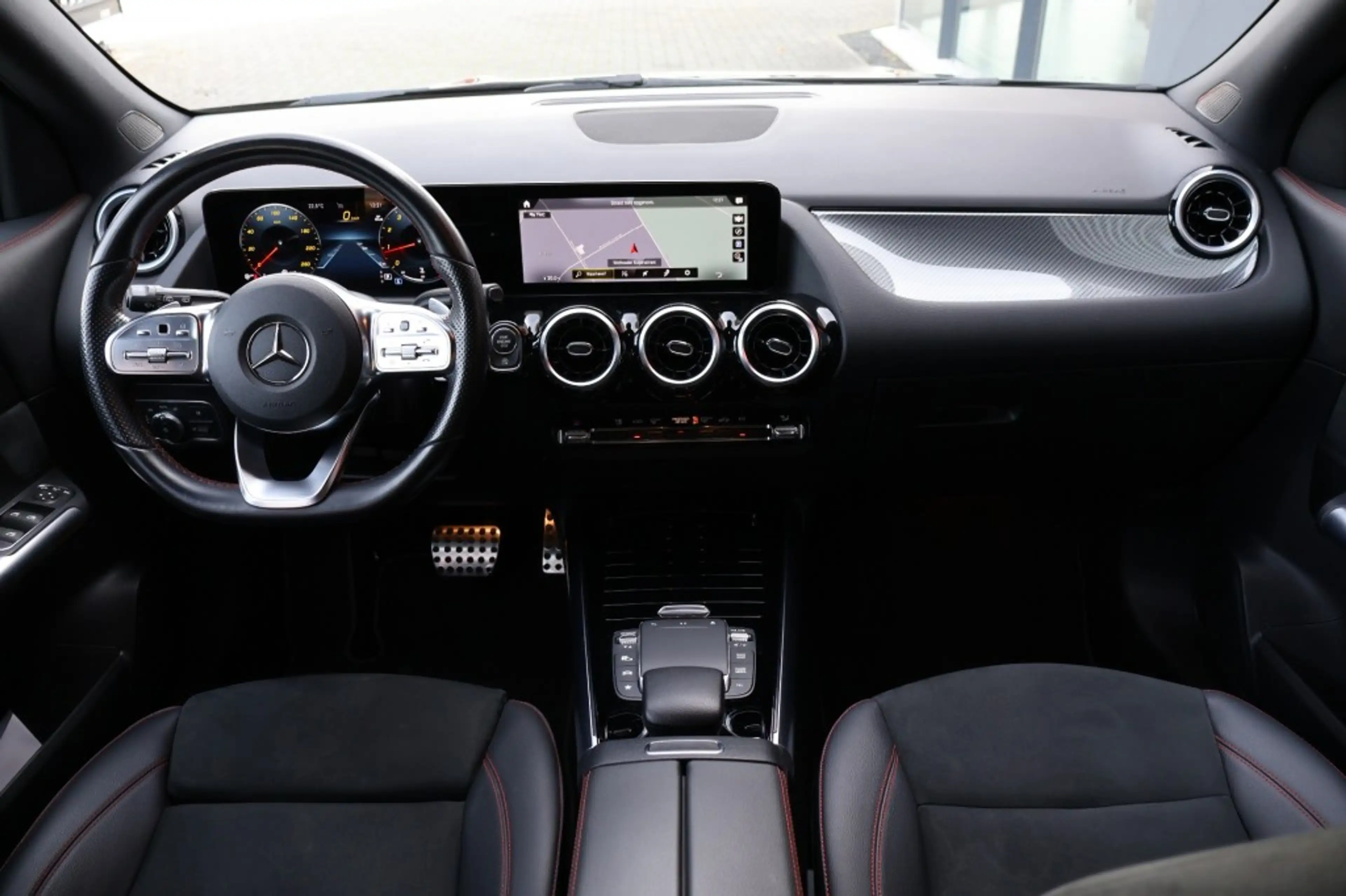 Mercedes-Benz GLA 200 GLA 200 AMG DCT / Navi /Camera / 20 Inch LM /App-c — photo 4
