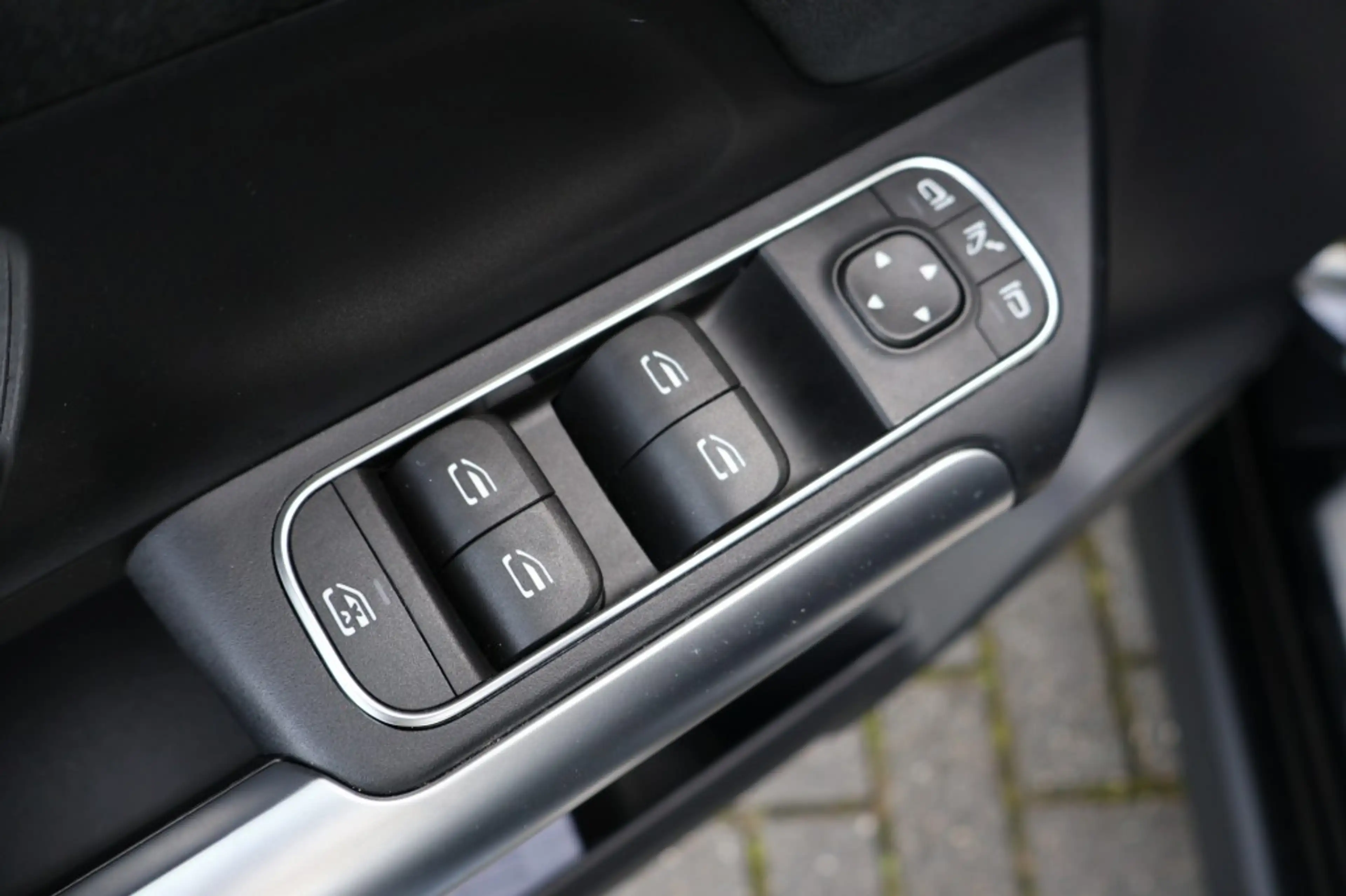 Mercedes-Benz GLA 200 GLA 200 AMG DCT / Navi /Camera / 20 Inch LM /App-c — photo 22