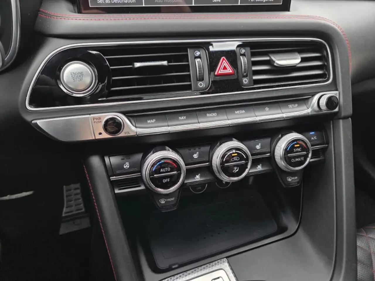 Genesis G70 снимка Genesis G70