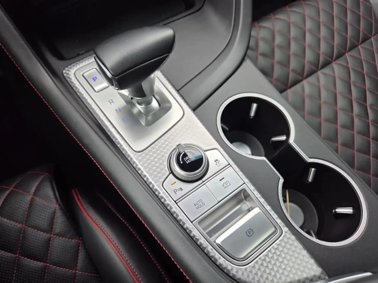Genesis G70 снимка Genesis G70