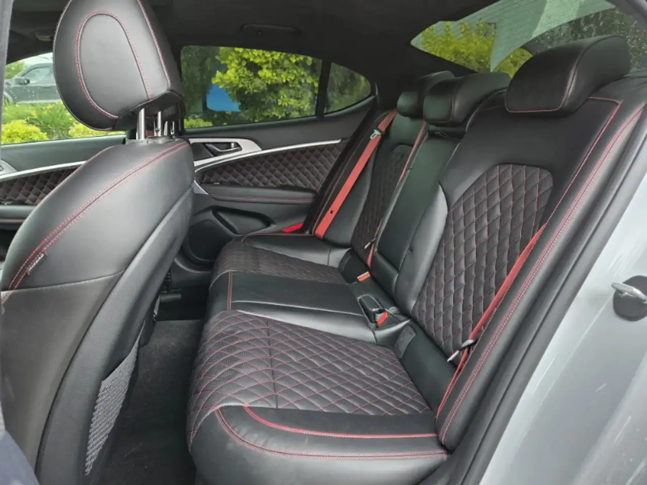 Genesis G70 снимка Genesis G70