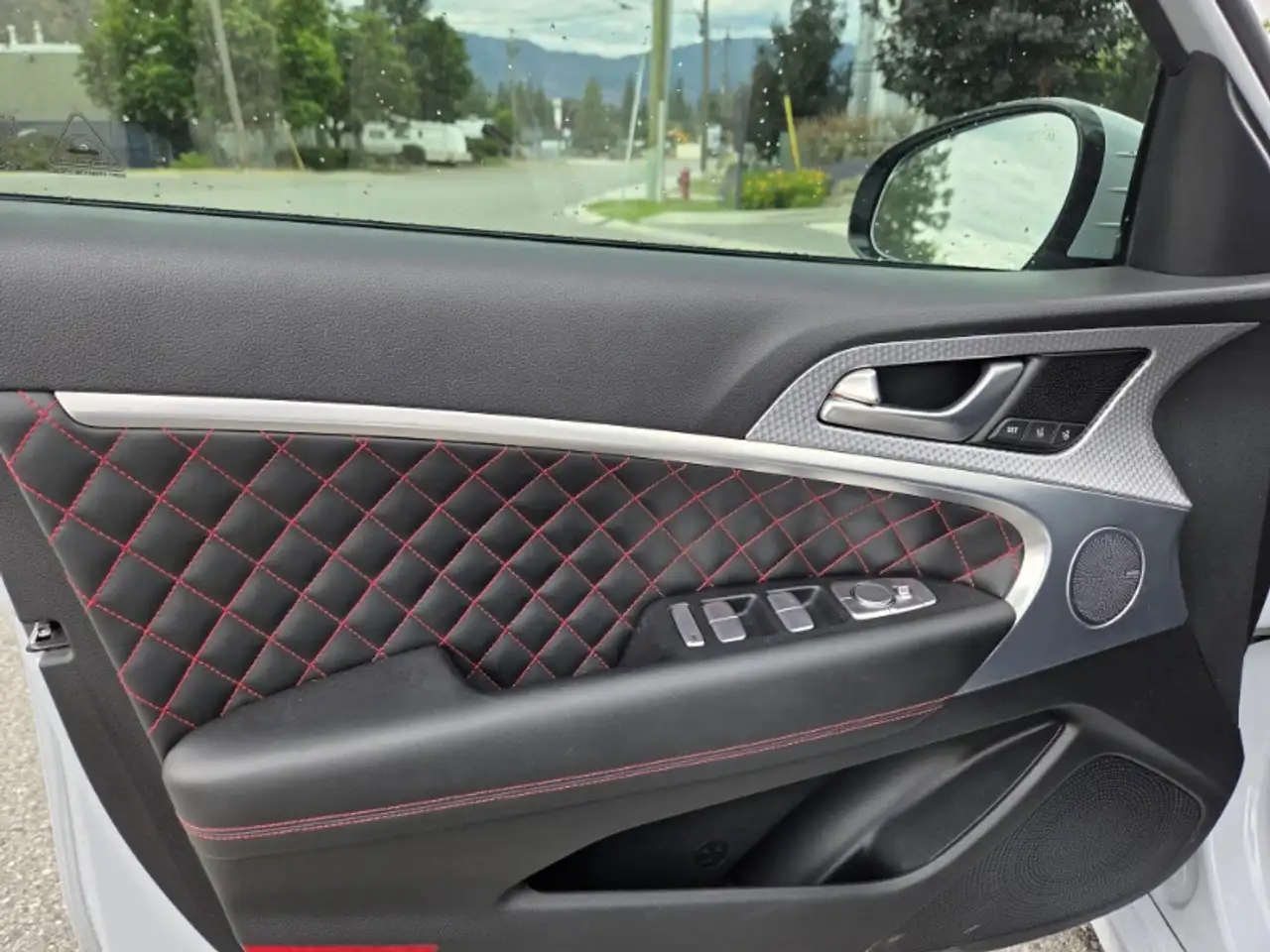 Genesis G70 снимка Genesis G70
