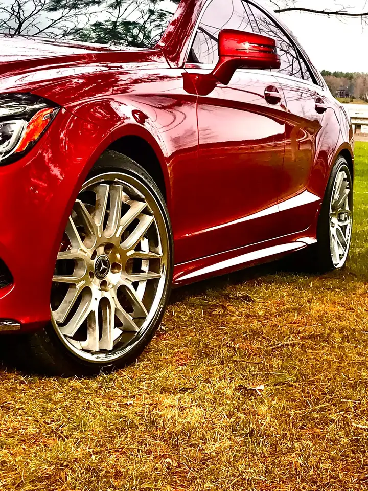 Mercedes-Benz CLS снимка Mercedes-Benz CLS