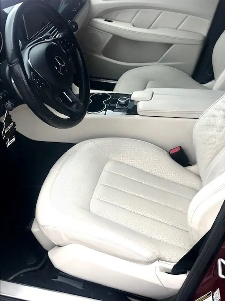 Mercedes-Benz CLS снимка Mercedes-Benz CLS