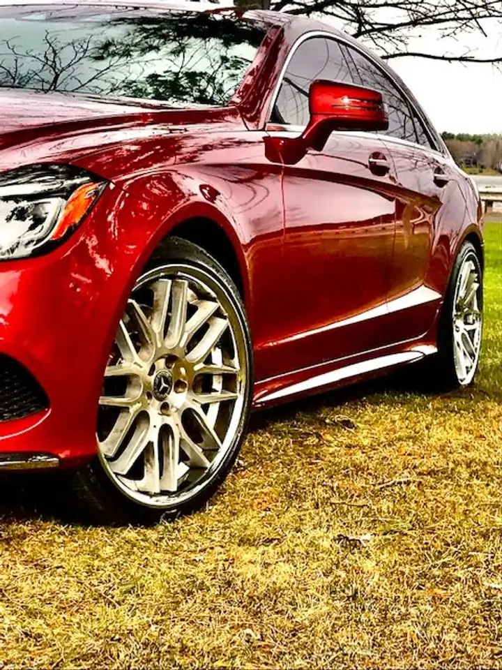 Mercedes-Benz CLS снимка Mercedes-Benz CLS