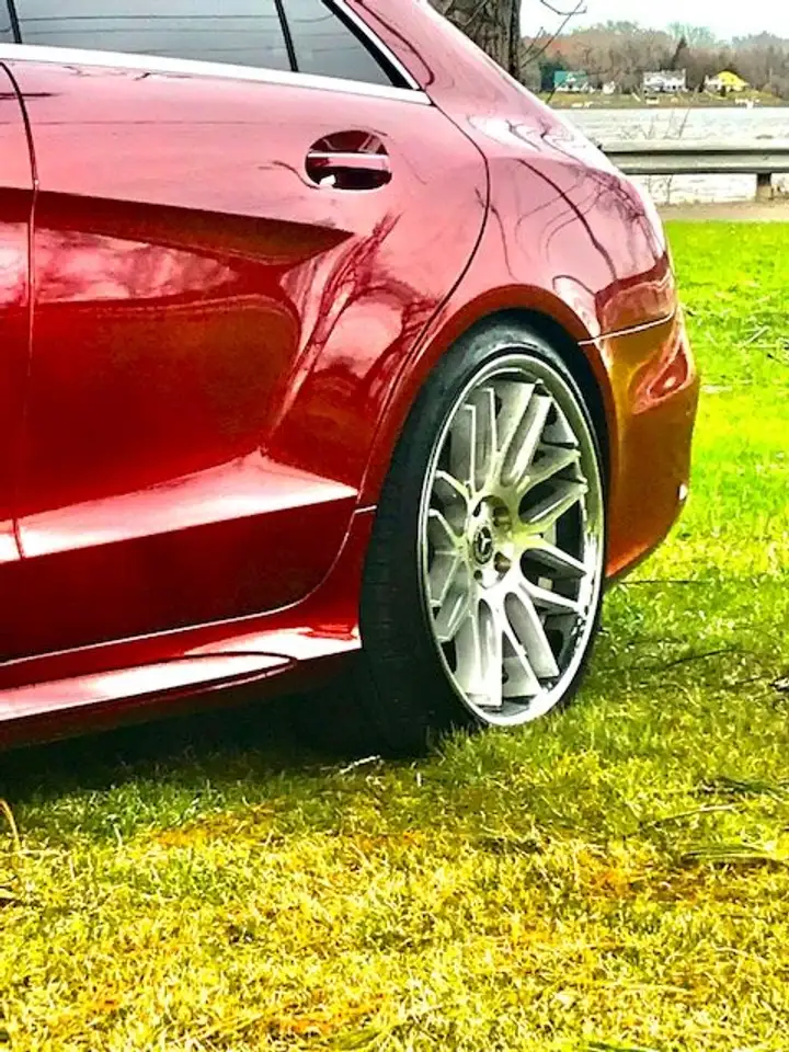 Mercedes-Benz CLS снимка Mercedes-Benz CLS
